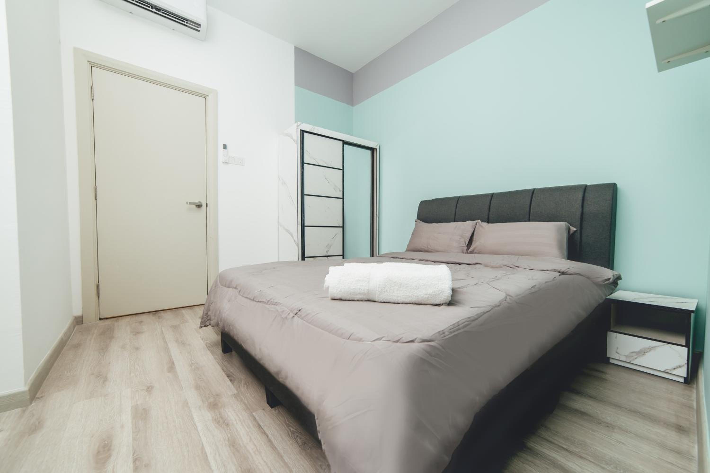 Mosaic Midvalley Oceanblue Nest 3BR w Bathtub by Our Stay