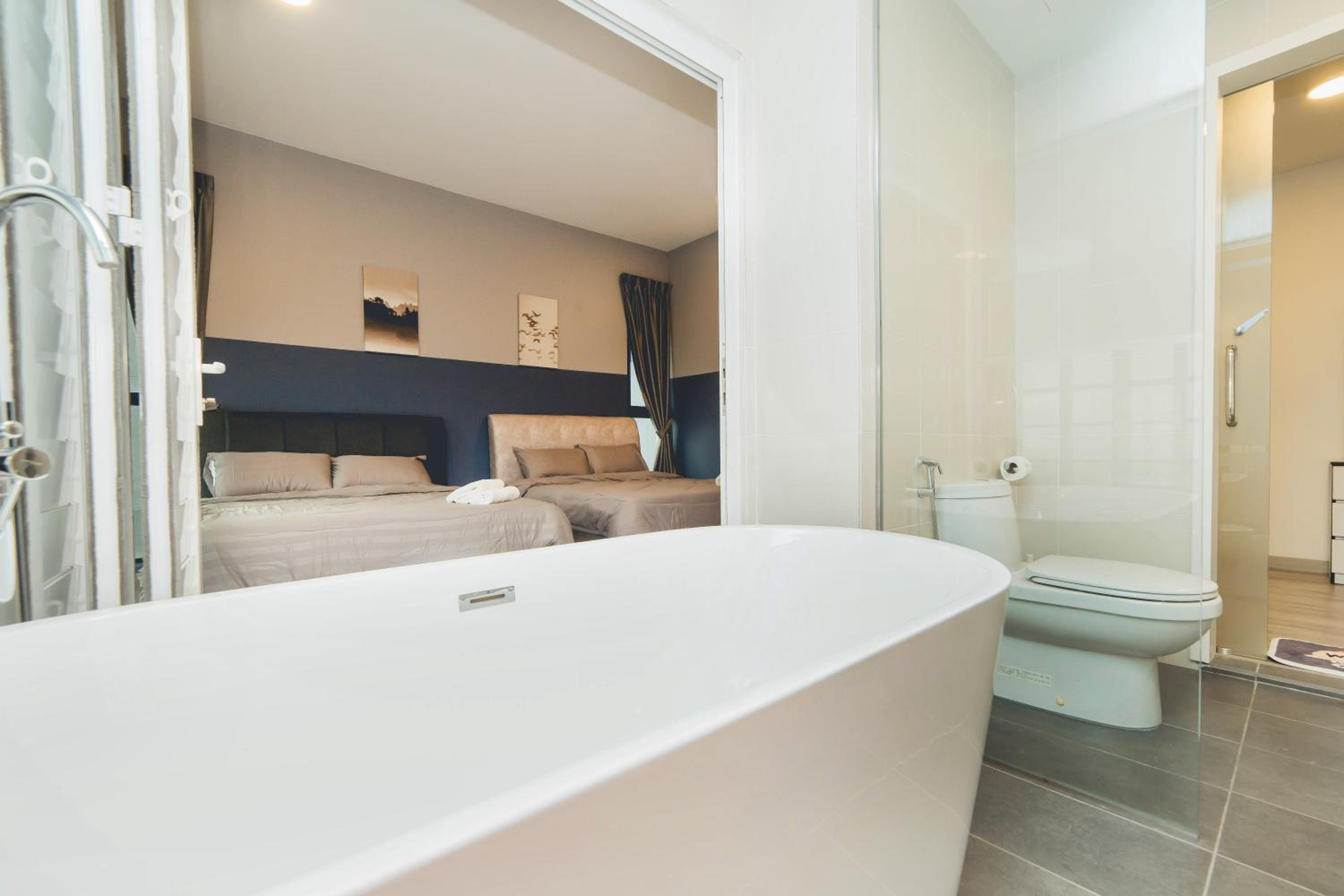 Mosaic Midvalley Oceanblue Nest 3BR w Bathtub by Our Stay