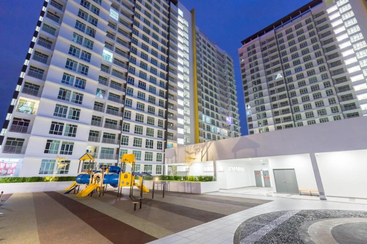 Twin Danga at Perling Entire Unit with 2 bedrooms