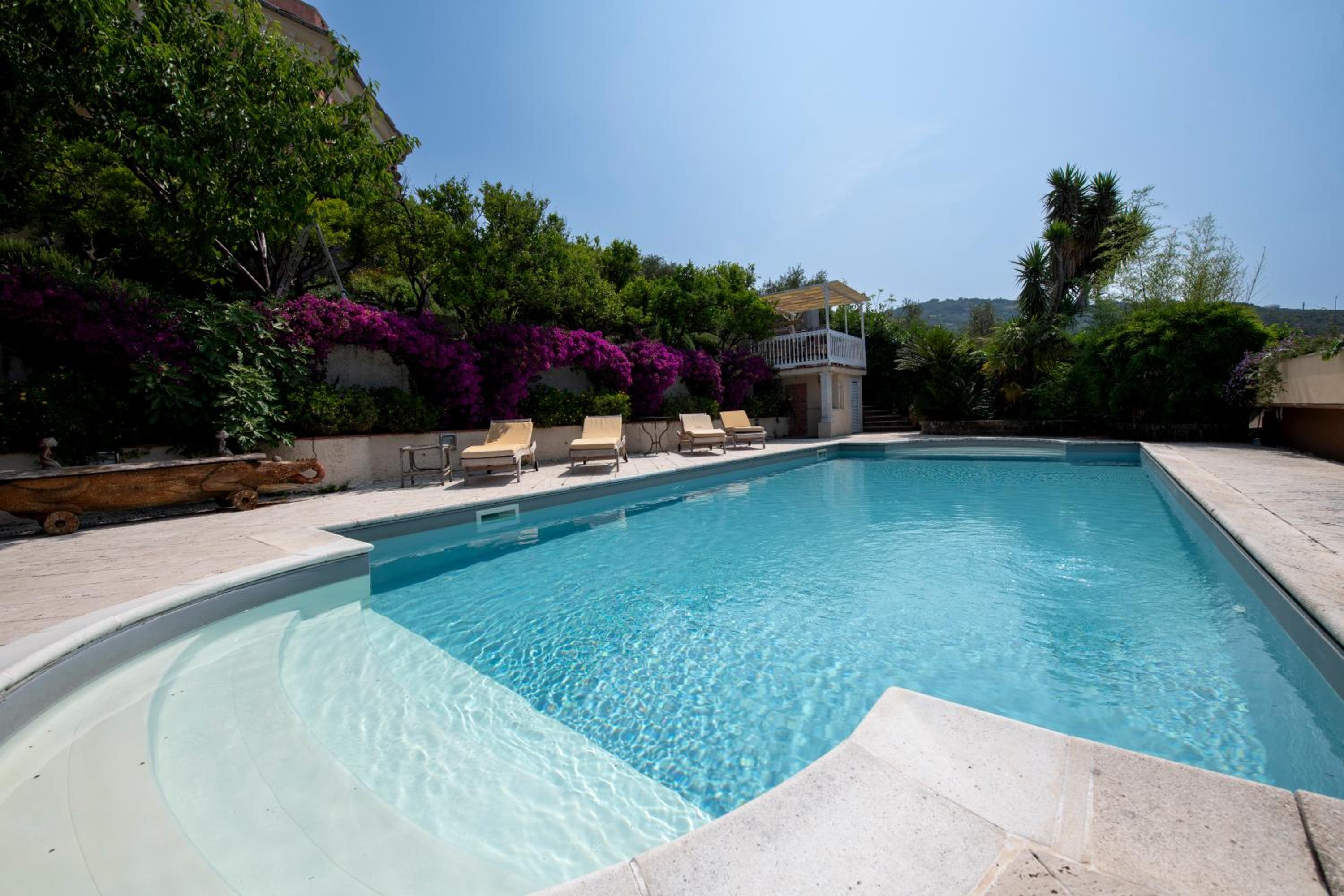 201new Appartamento in Villa, Giardino e Piscina Privata