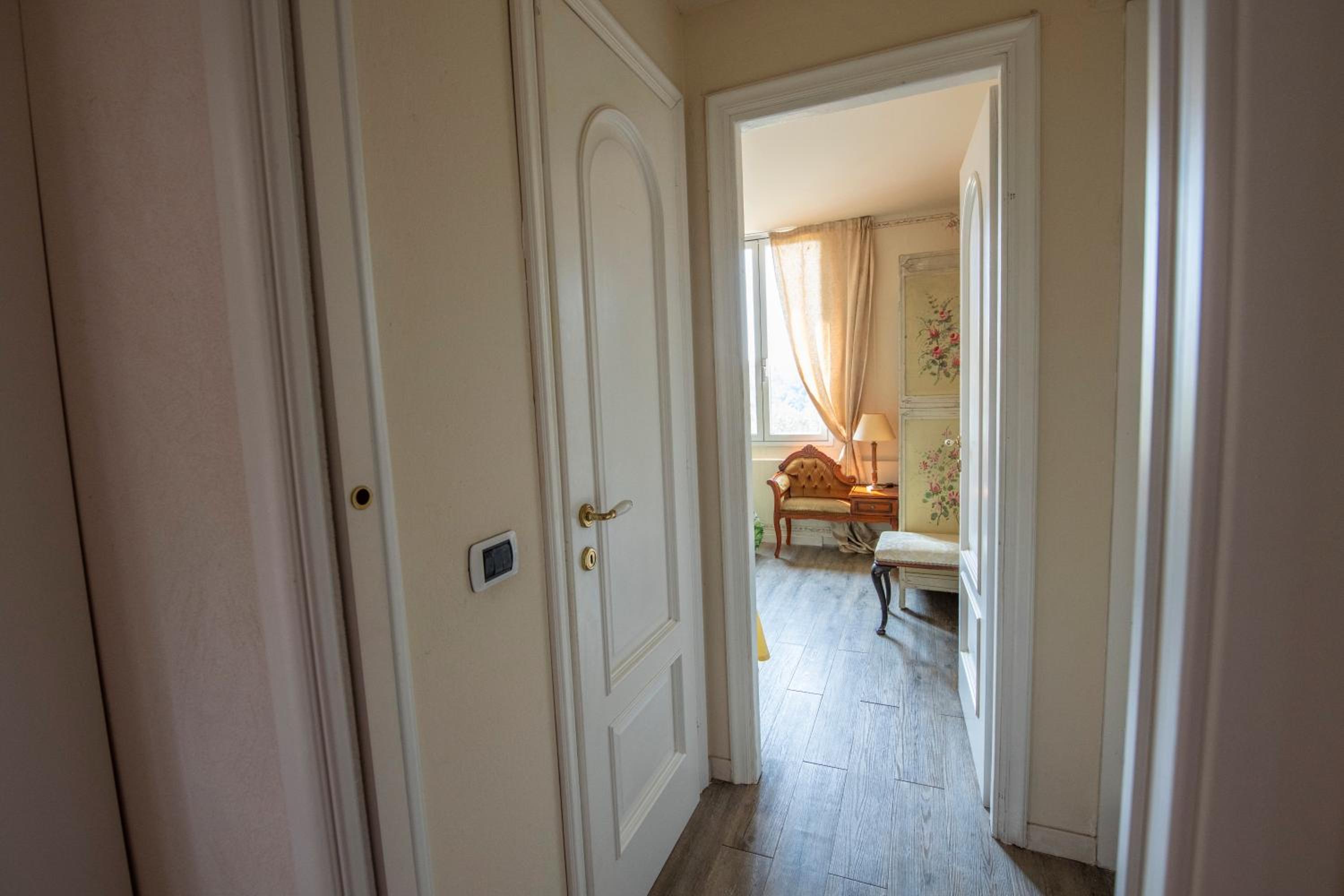 201new Appartamento in Villa, Giardino e Piscina Privata