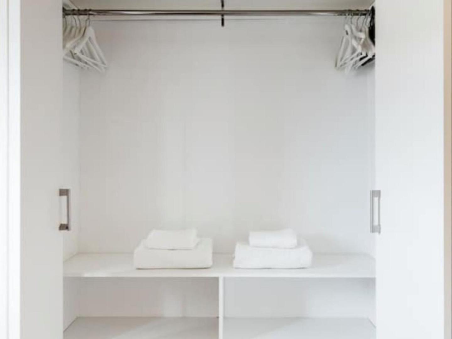 Sunny flat in central London
