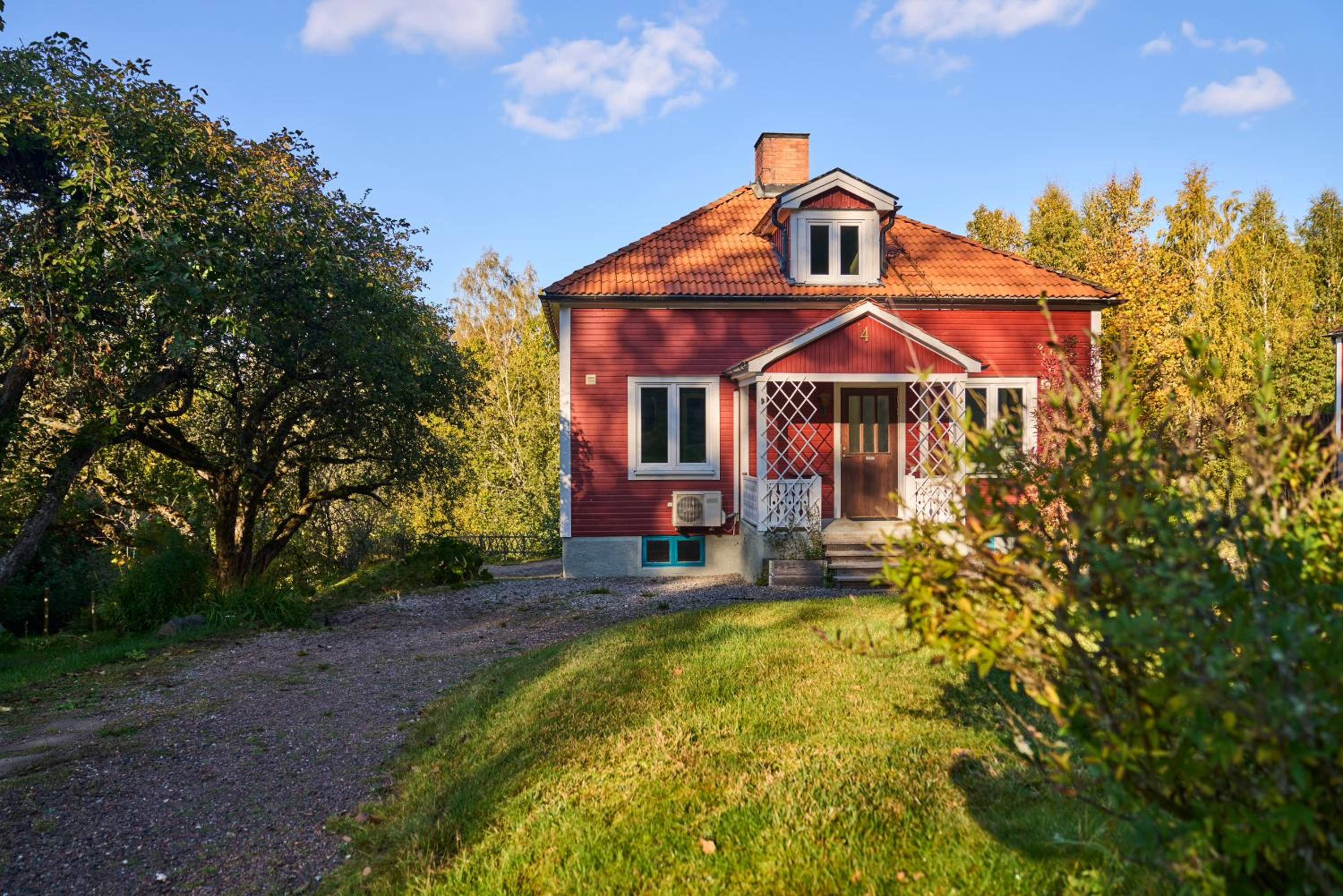 Red Haven Cottage