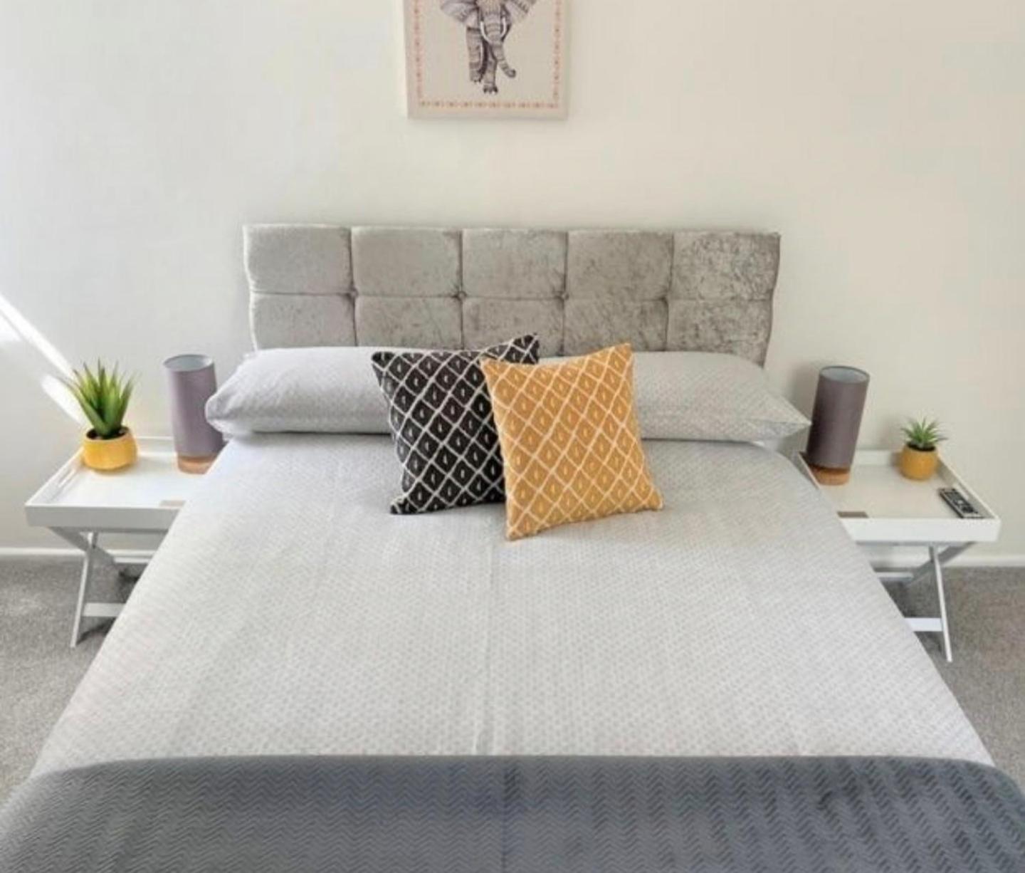 Sunny flat in central London