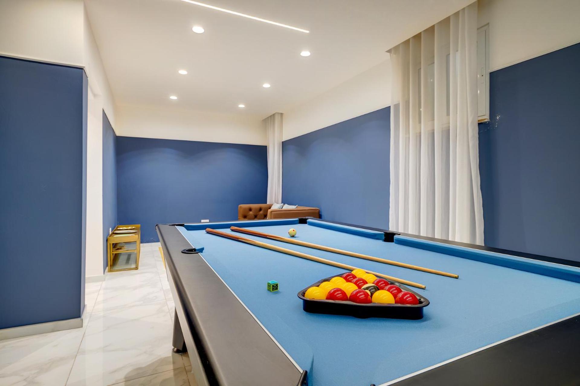 Lux Traditional Townhouse Rooftop Pool in Sliema view 5