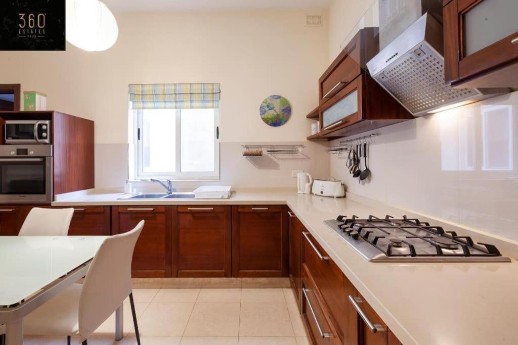 Charming 4BR Home with Private Rooftop Terrace in Sliema by 360 Estates view 3