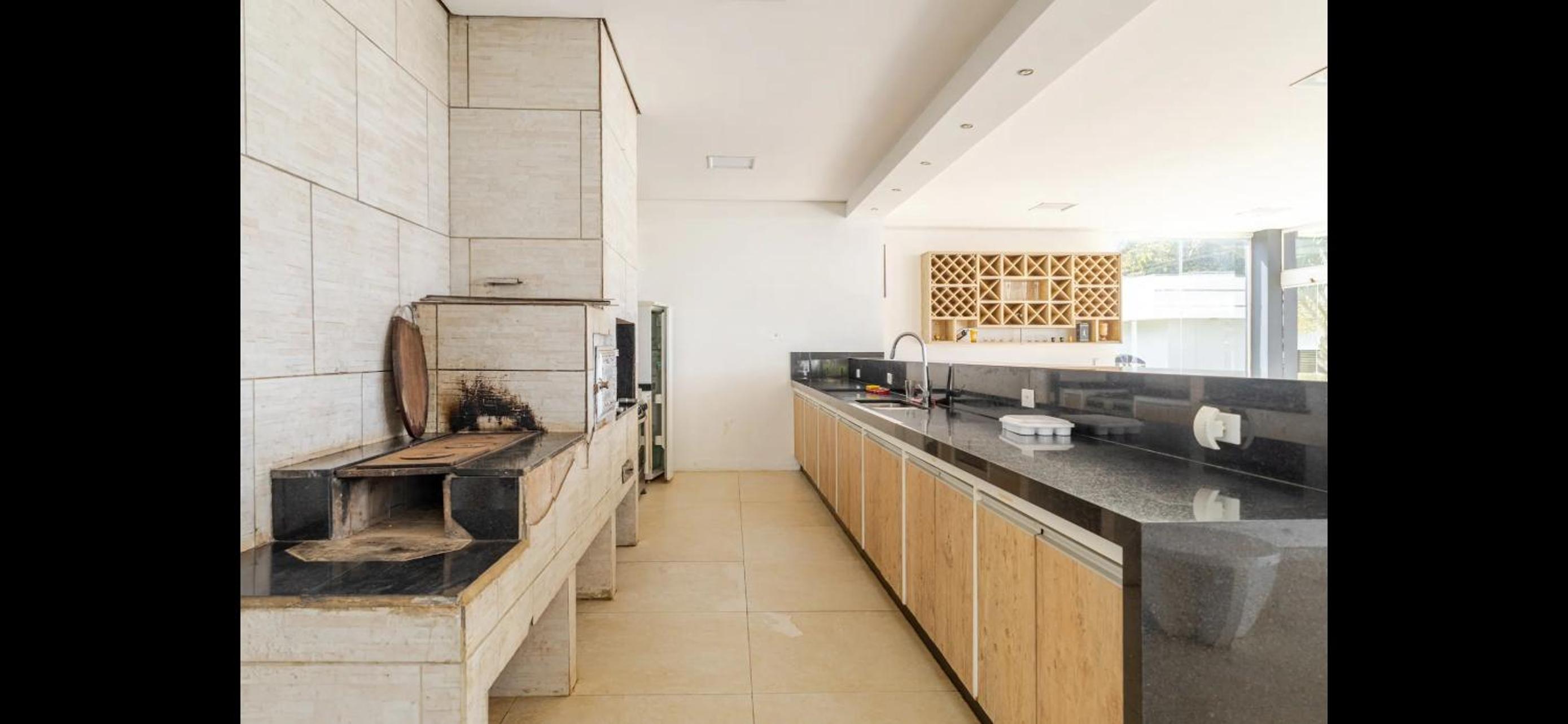 Luxuosa Mansão em Ibiuna