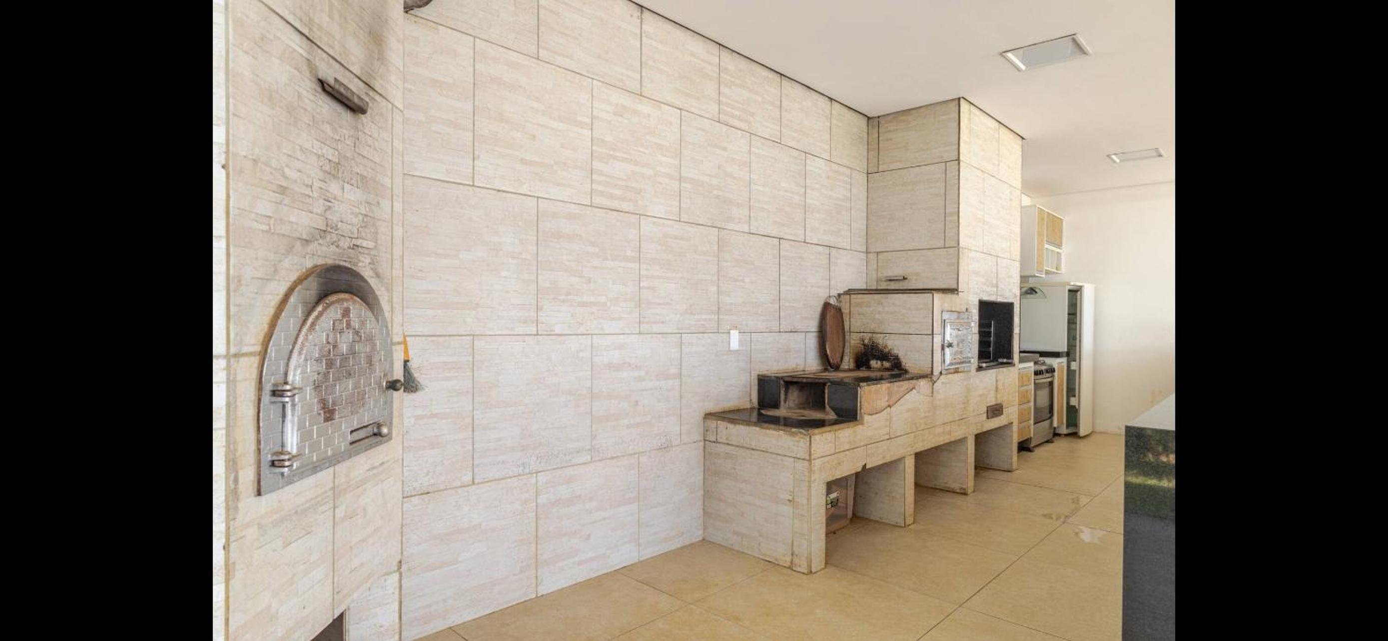 Luxuosa Mansão em Ibiuna