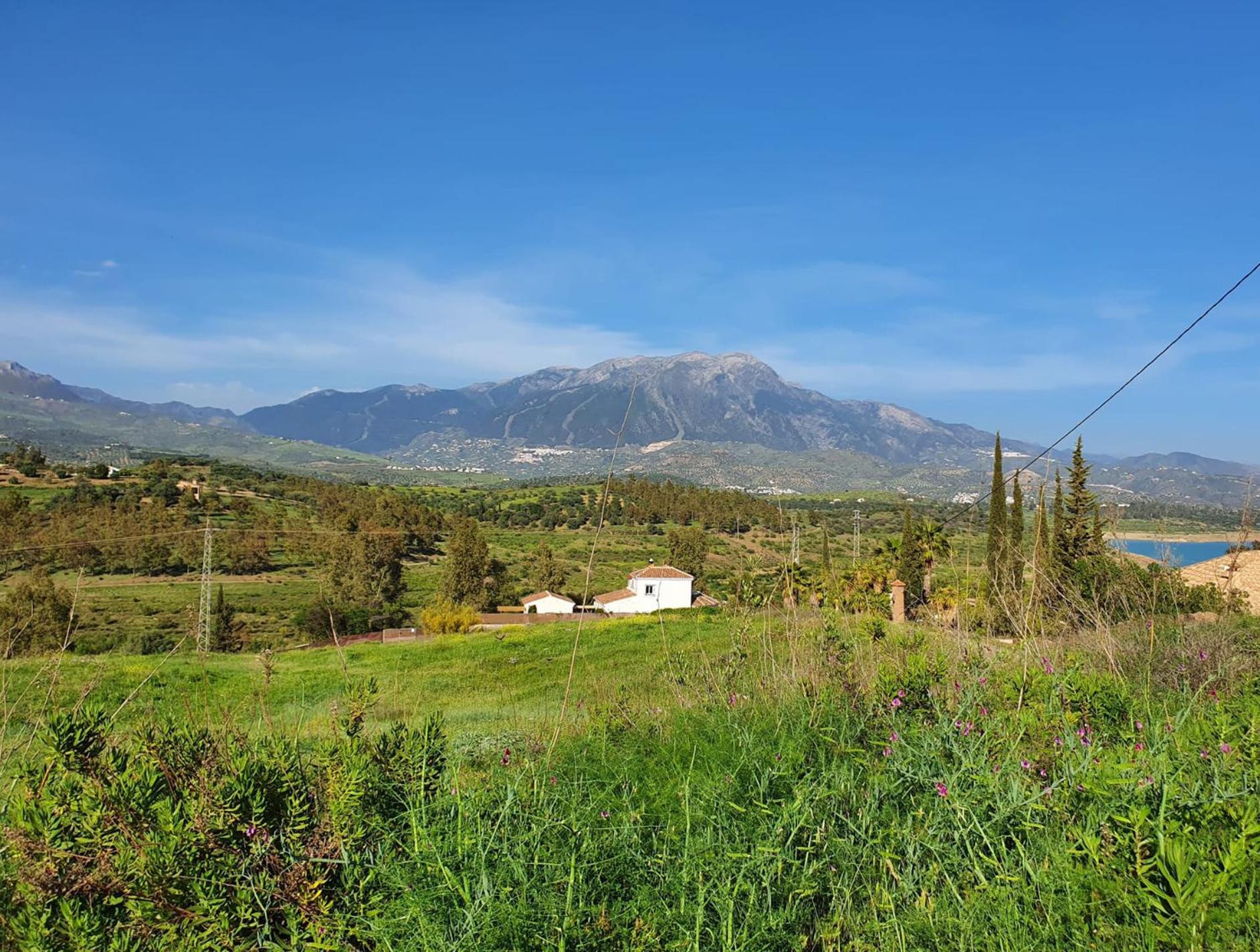 La Rústica en Viñuela, piscina privada