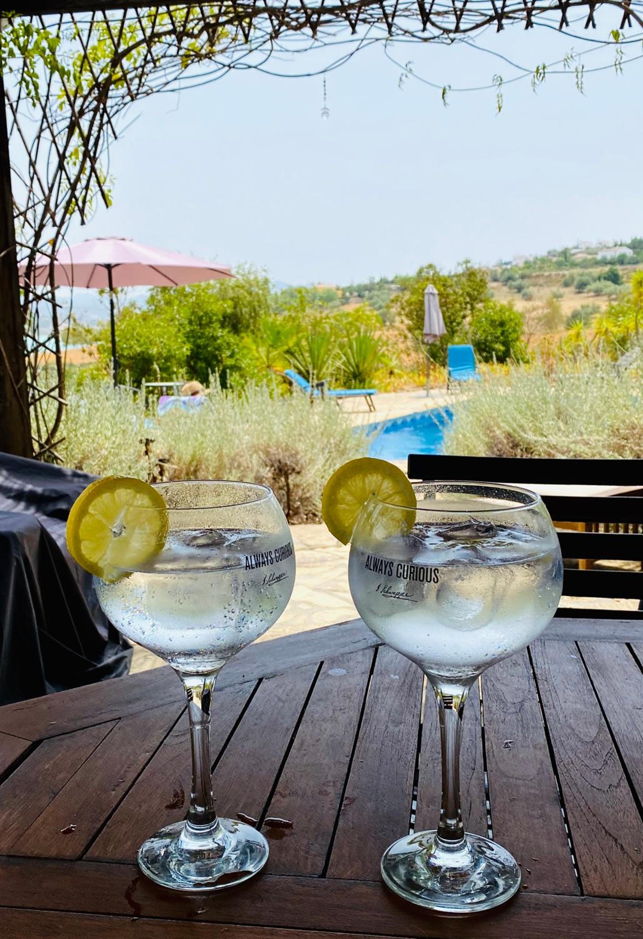 La Rústica en Viñuela, piscina privada
