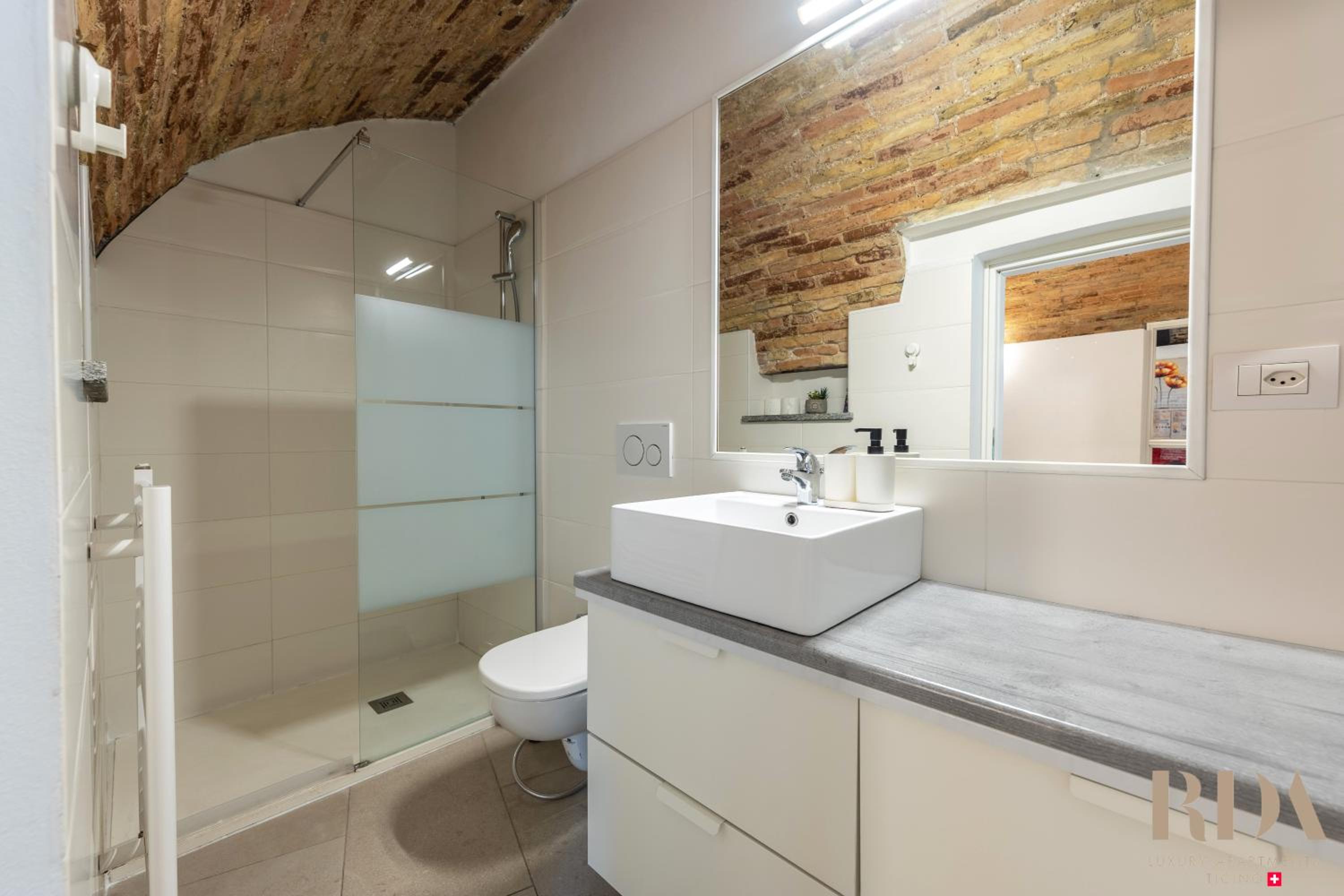 Il Rustico RDA Luxury Apartments lago Parking