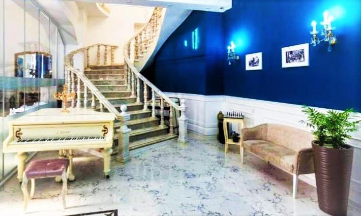Vintage Boutique Hotel