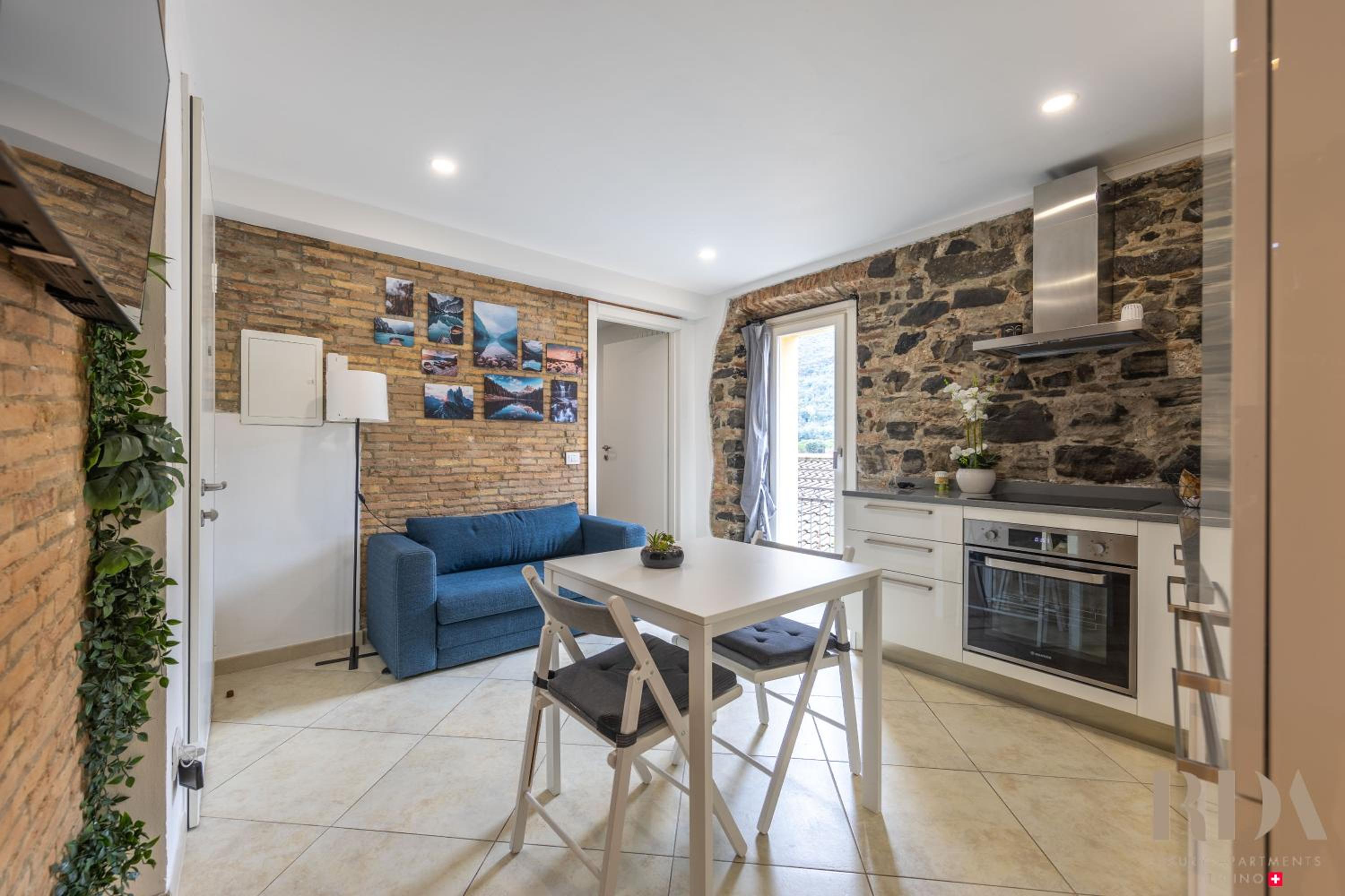 Bella Vista RDA Luxury Apartments vista lago parking