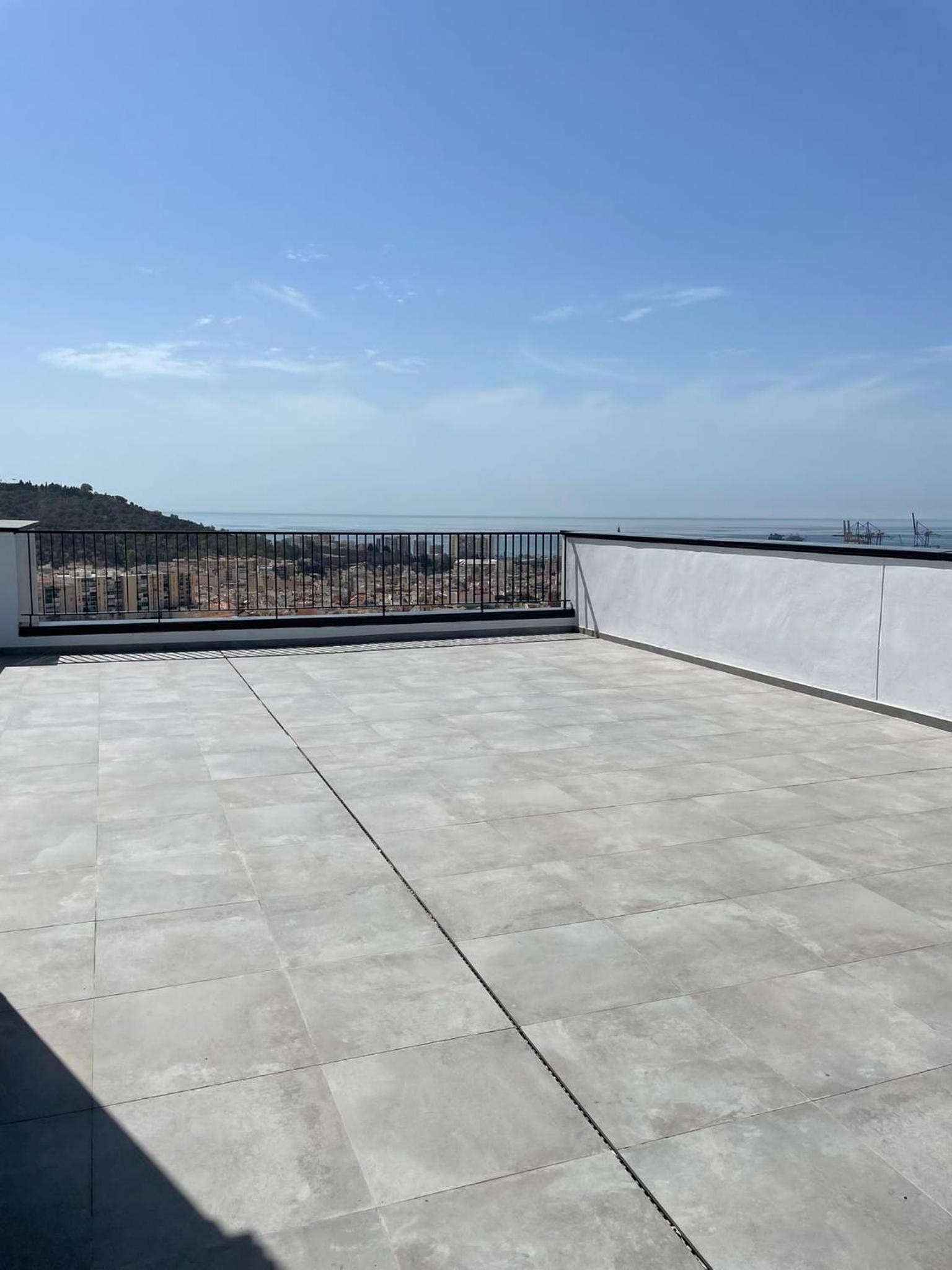 Apartamento UrbanSky con terraza