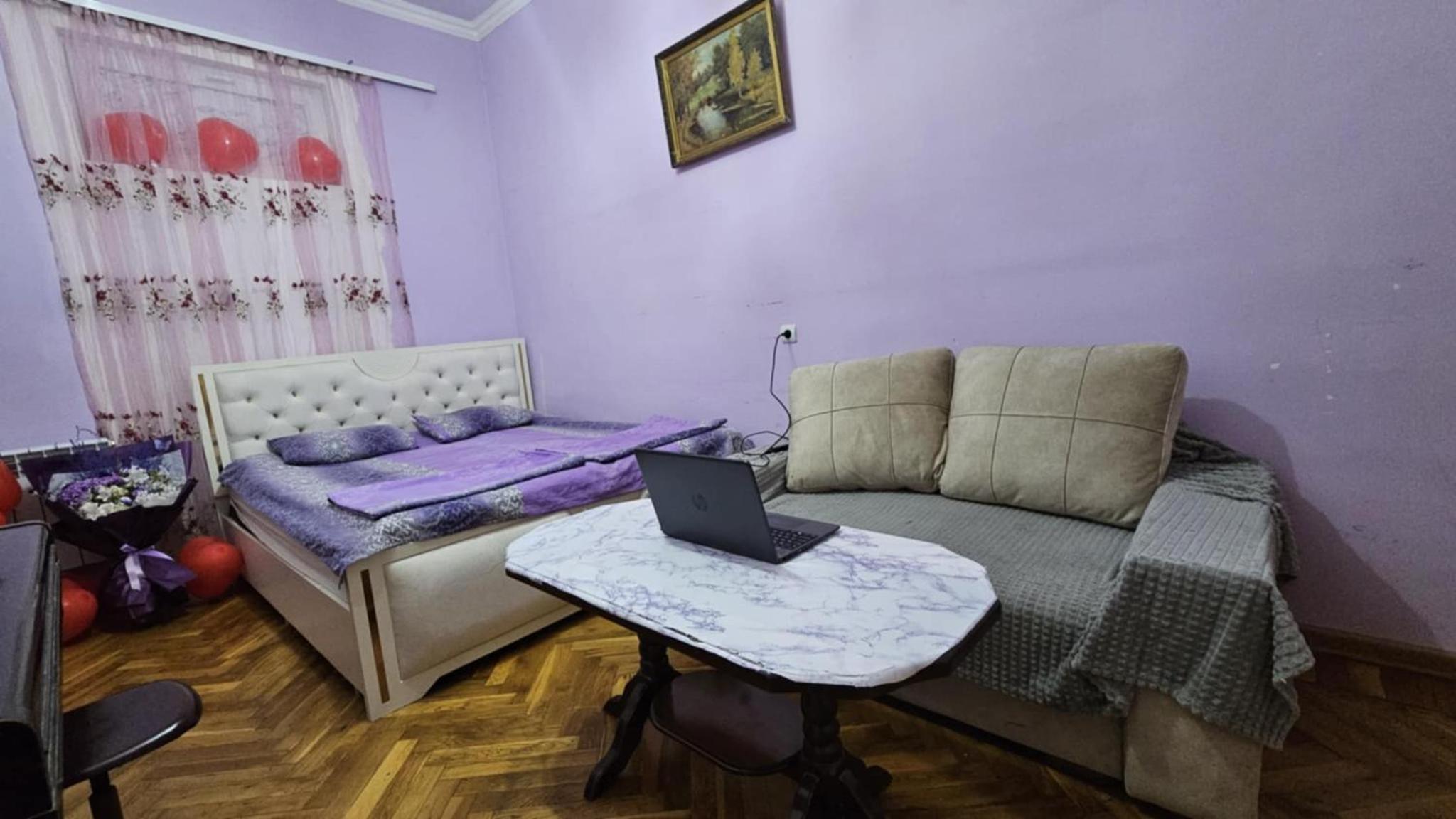 Private Rooms in Family Guesthouse