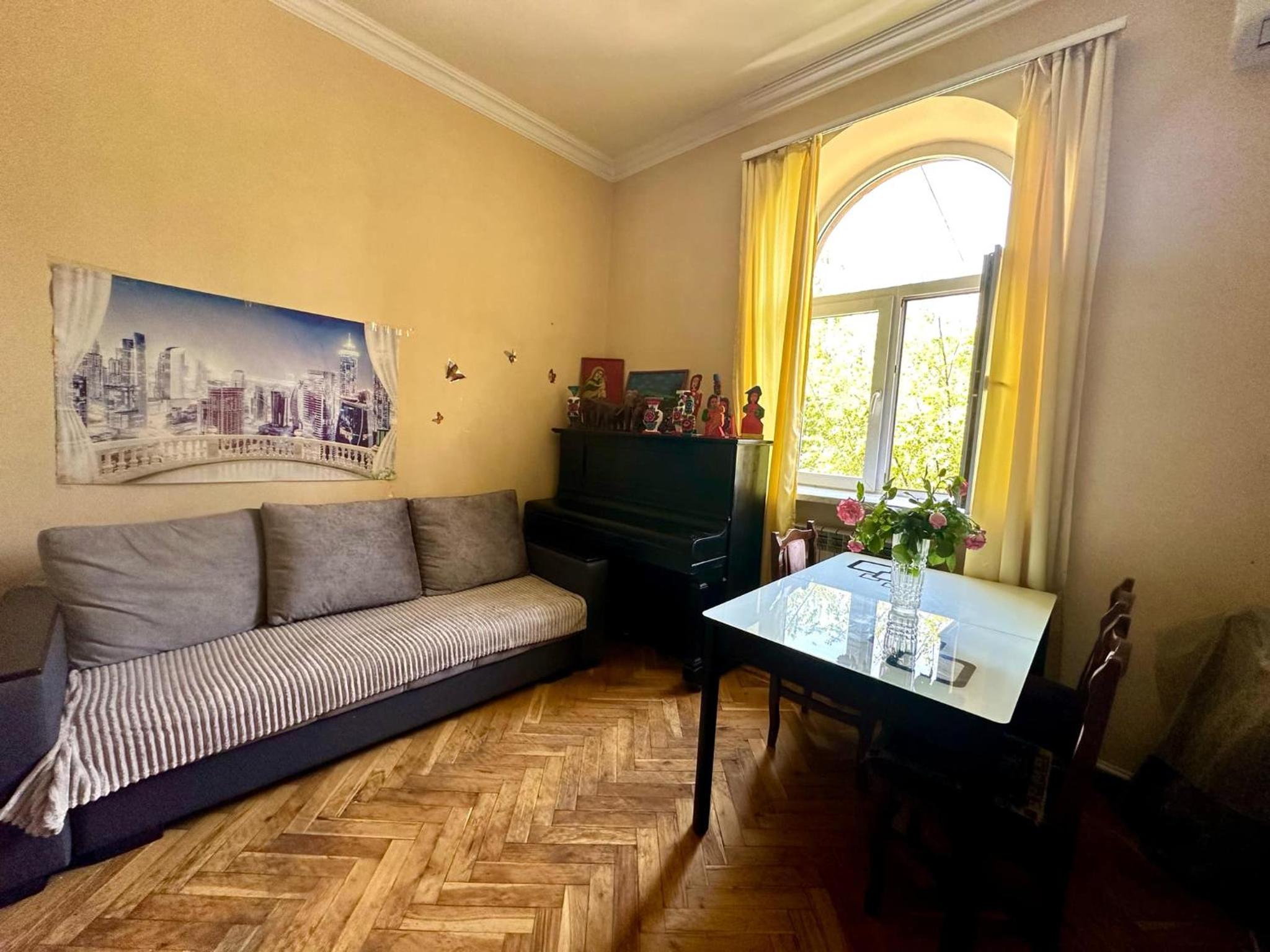 Private Rooms in Family Guesthouse