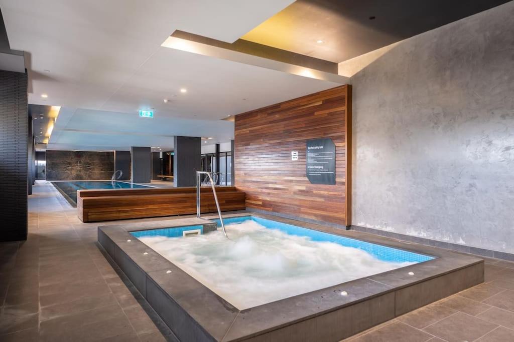 Welcoming CBD Park Views Retreat