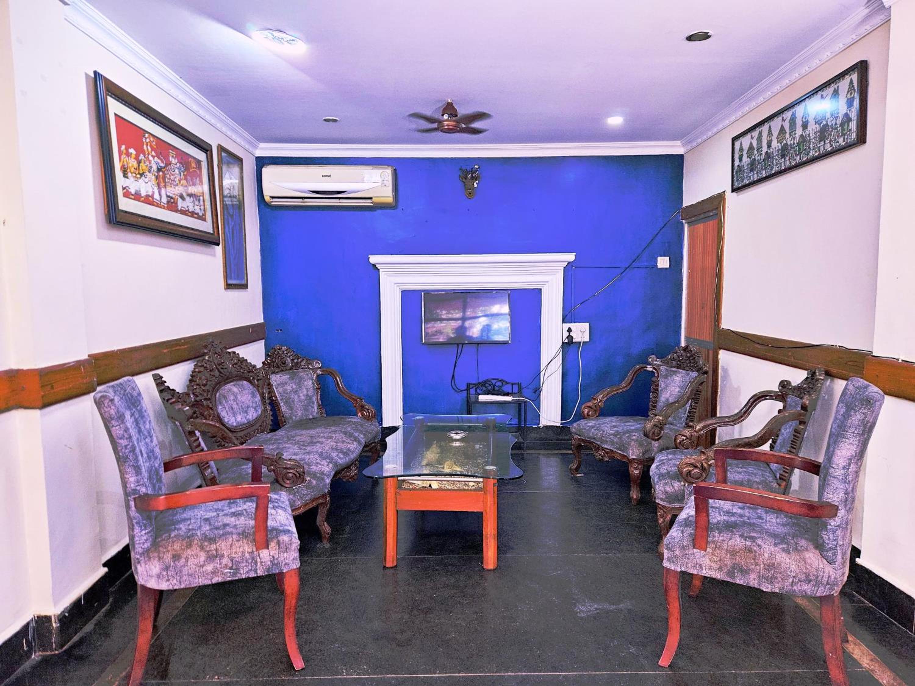 lounge