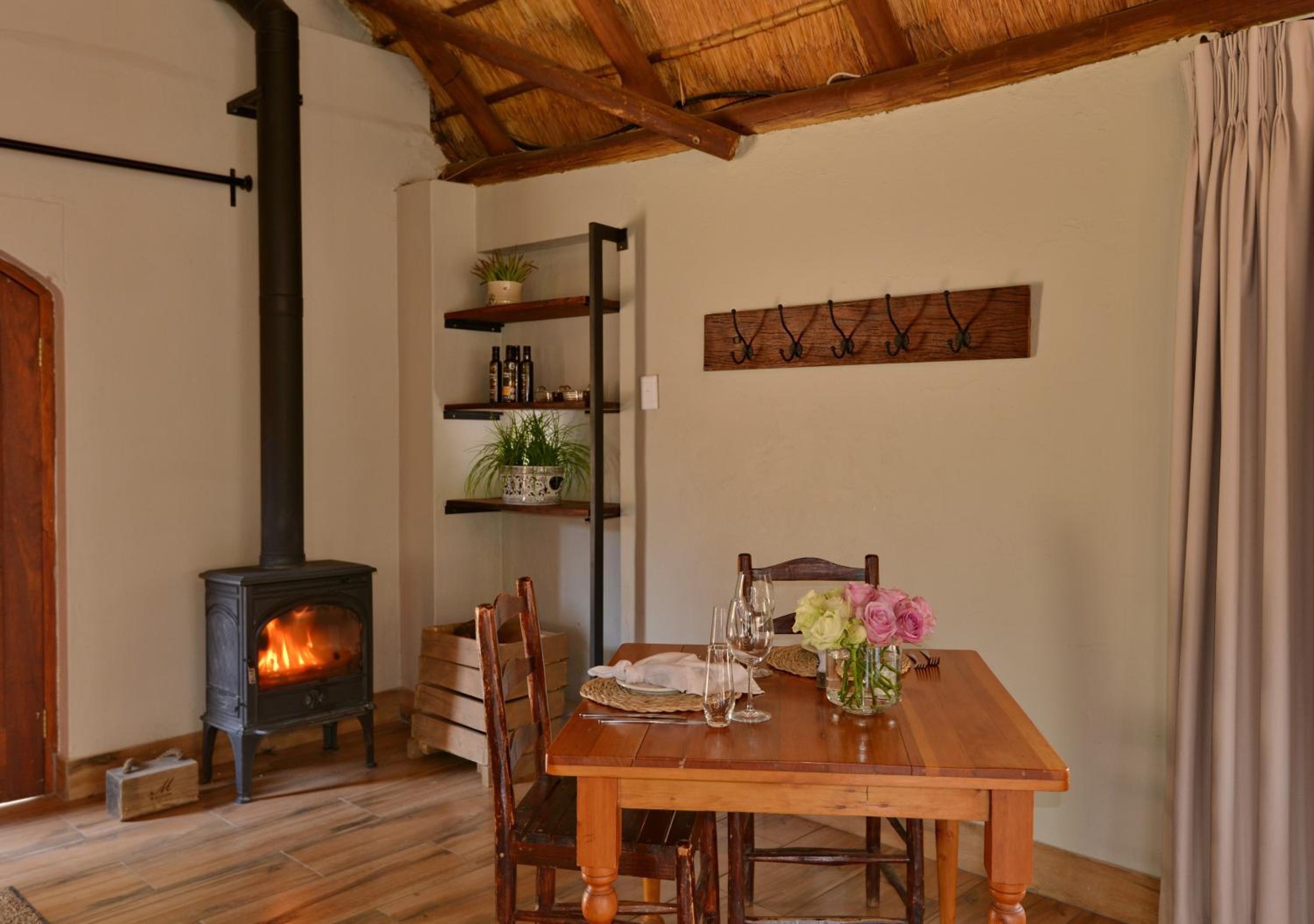Thanda Manzi Country Hotel