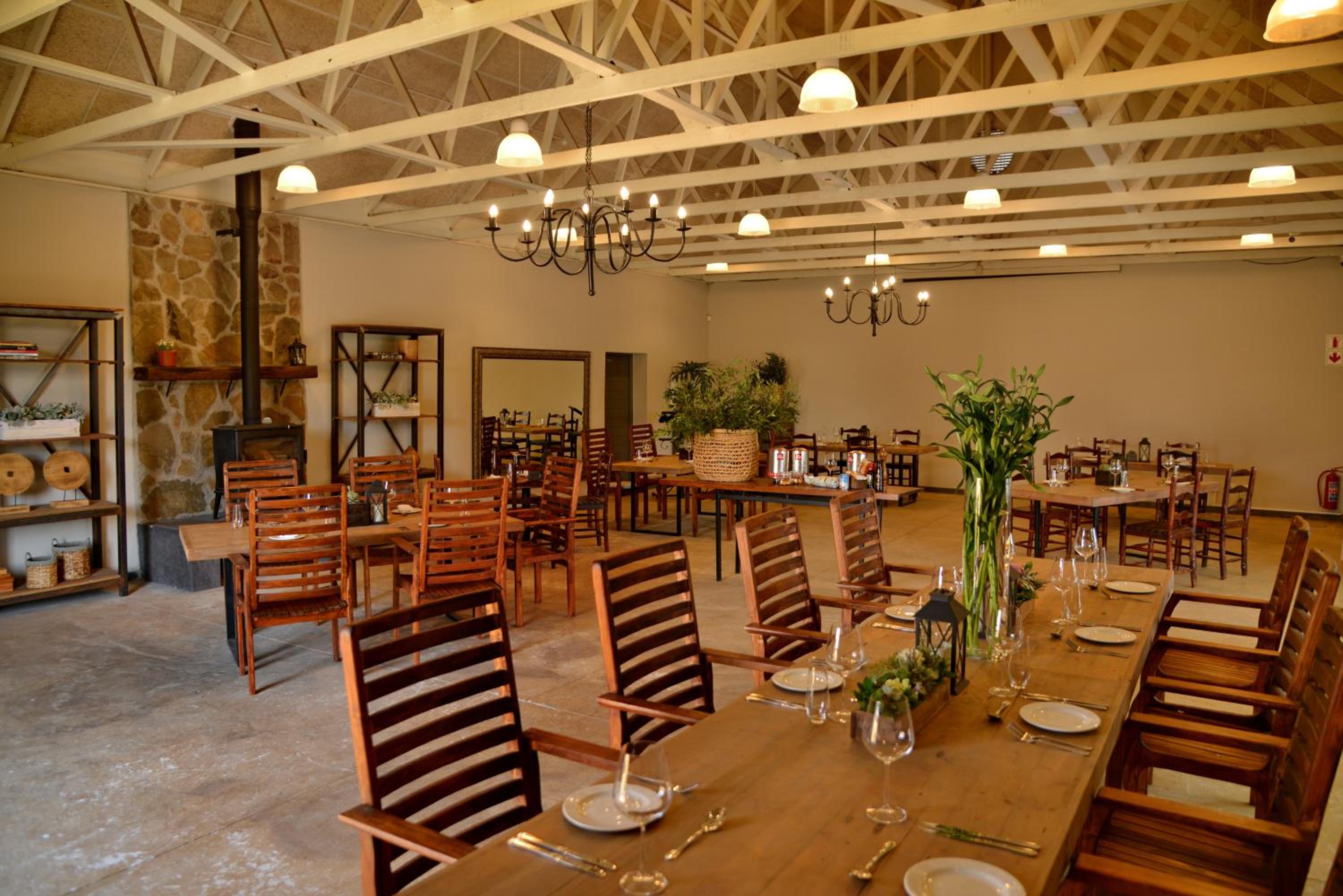 Thanda Manzi Country Hotel