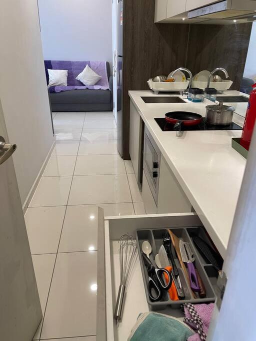 Apartment Bukit Bintang 1R1B The Robertson GMBB