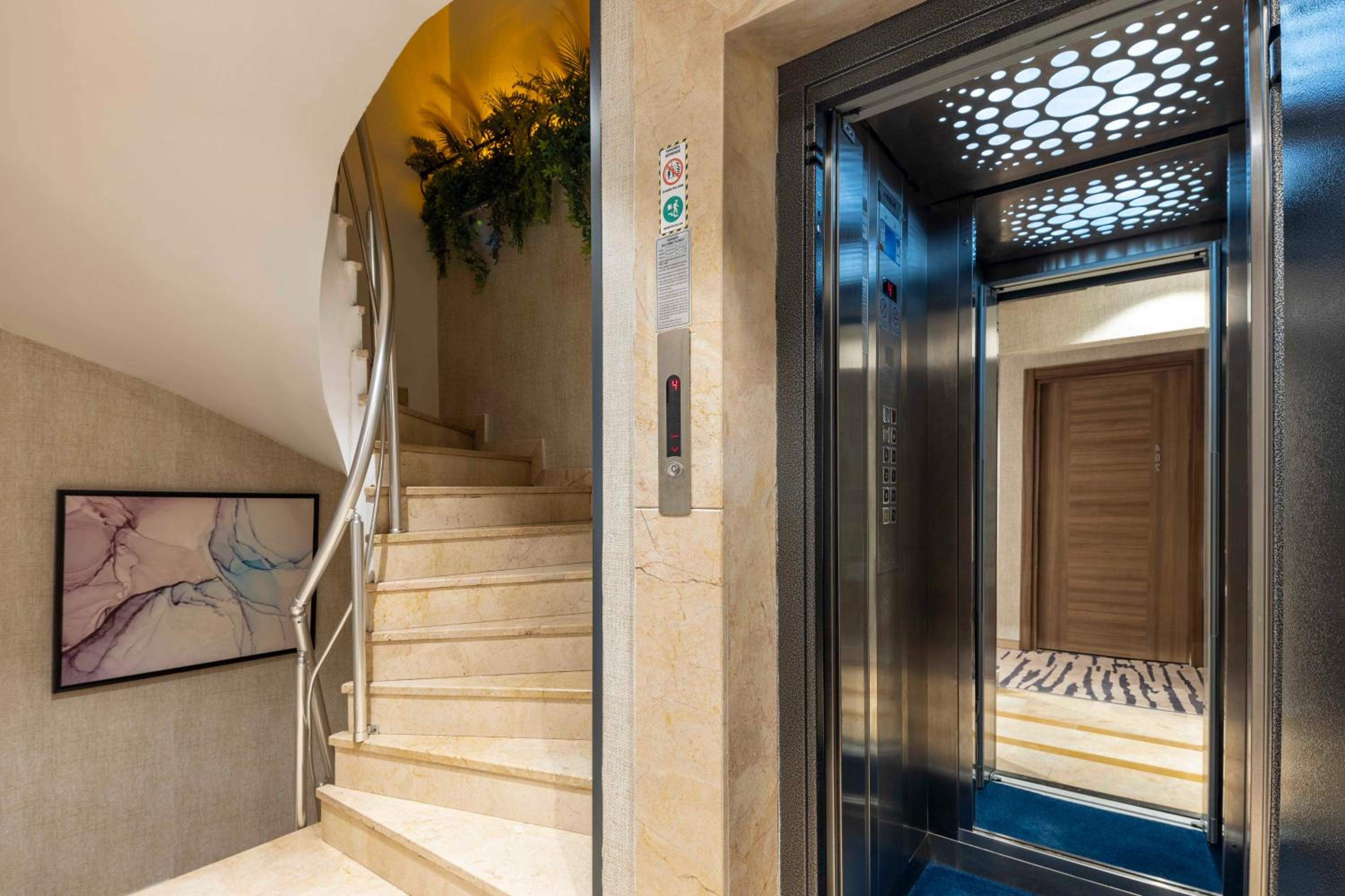 The Capri Hotel Osmanbey - Image 14