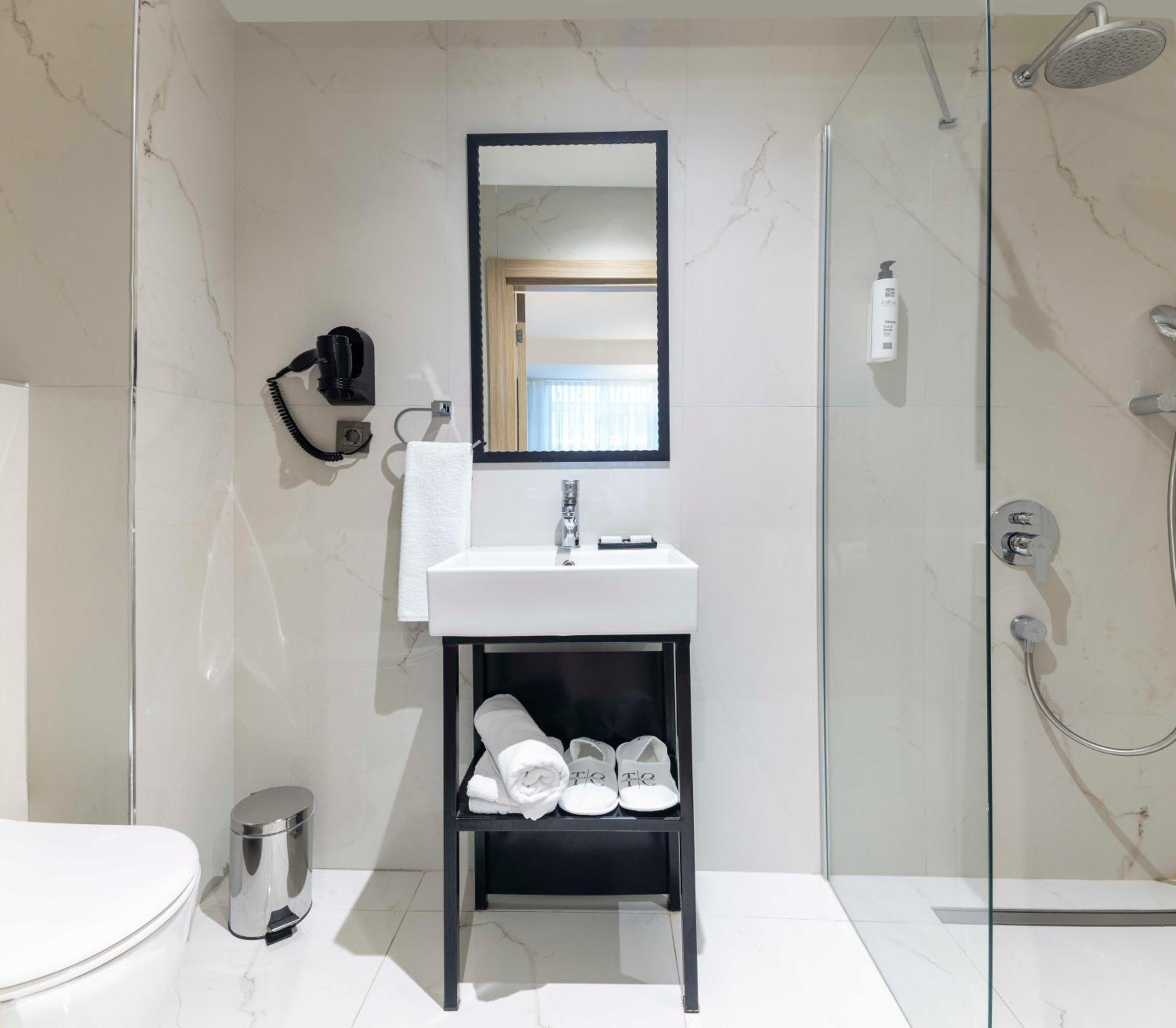 The Capri Hotel Osmanbey - Image 21