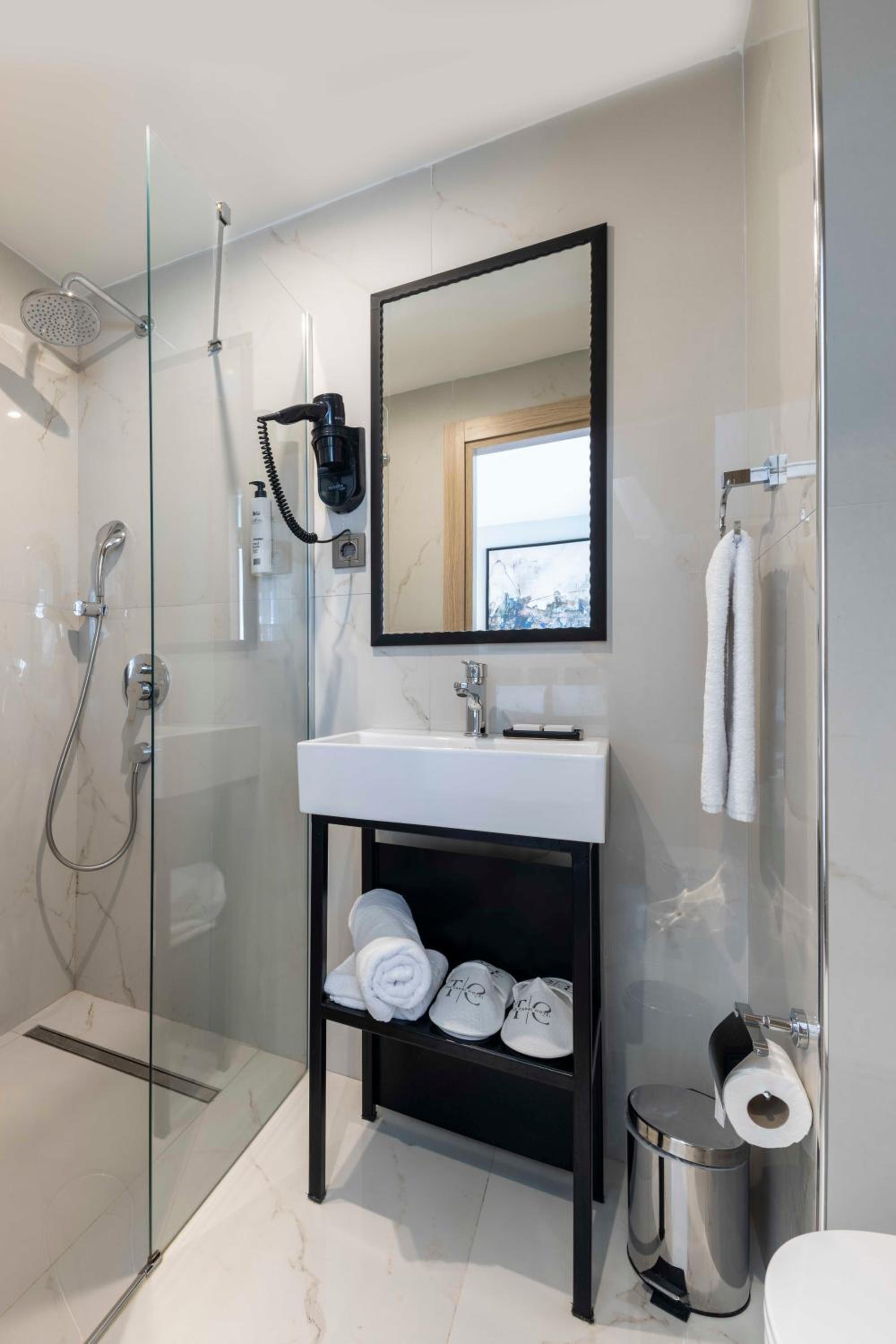 The Capri Hotel Osmanbey - Image 35