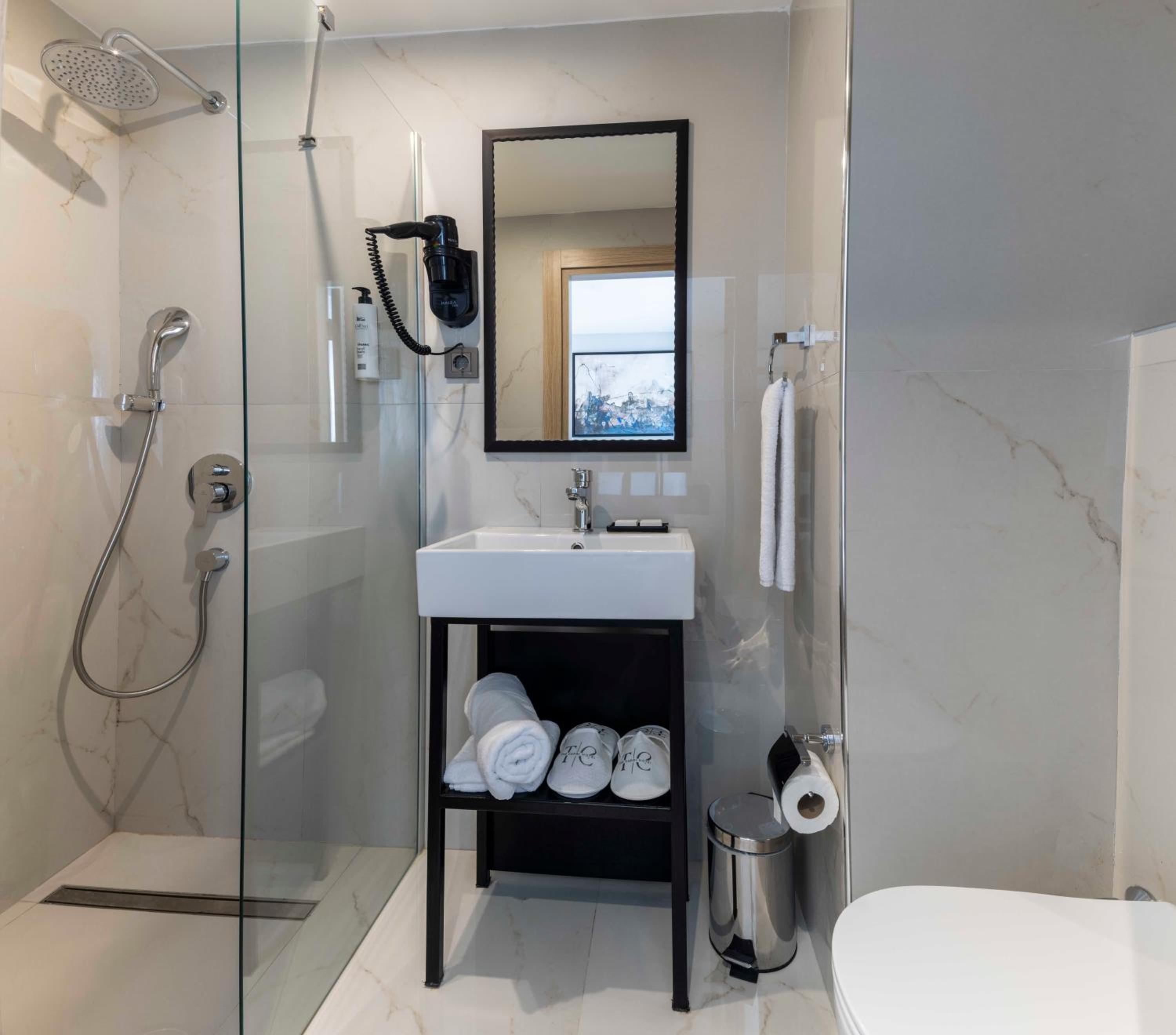 The Capri Hotel Osmanbey - Image 34