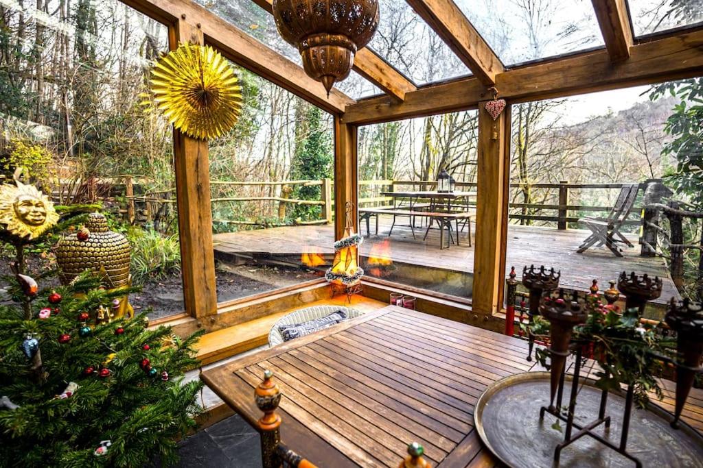 Mellow Mountain Eco Retreat Wales Hot-Tub Sauna view 5