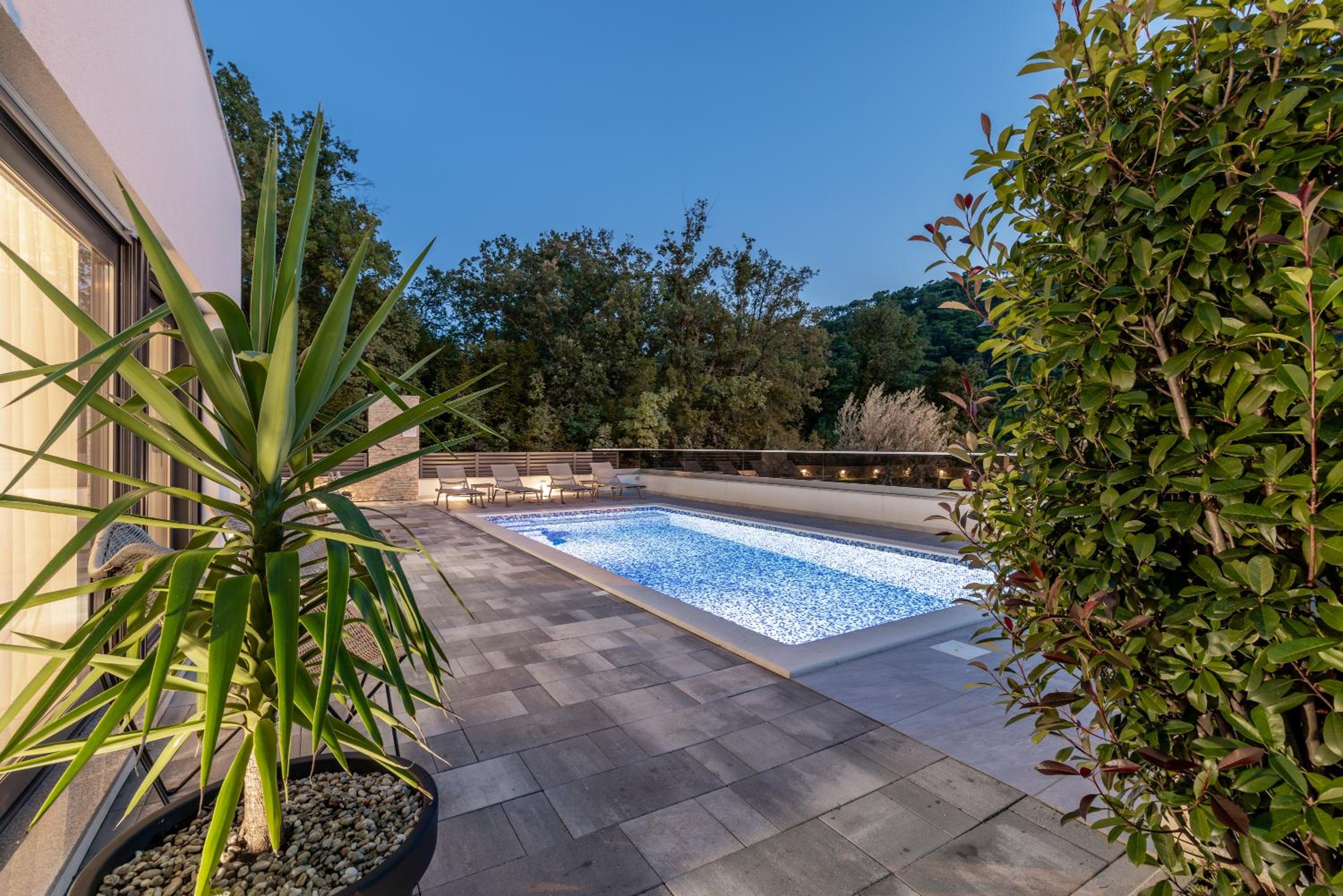 Luxury Villa Oriolus, heated pool, sauna, Split view 2