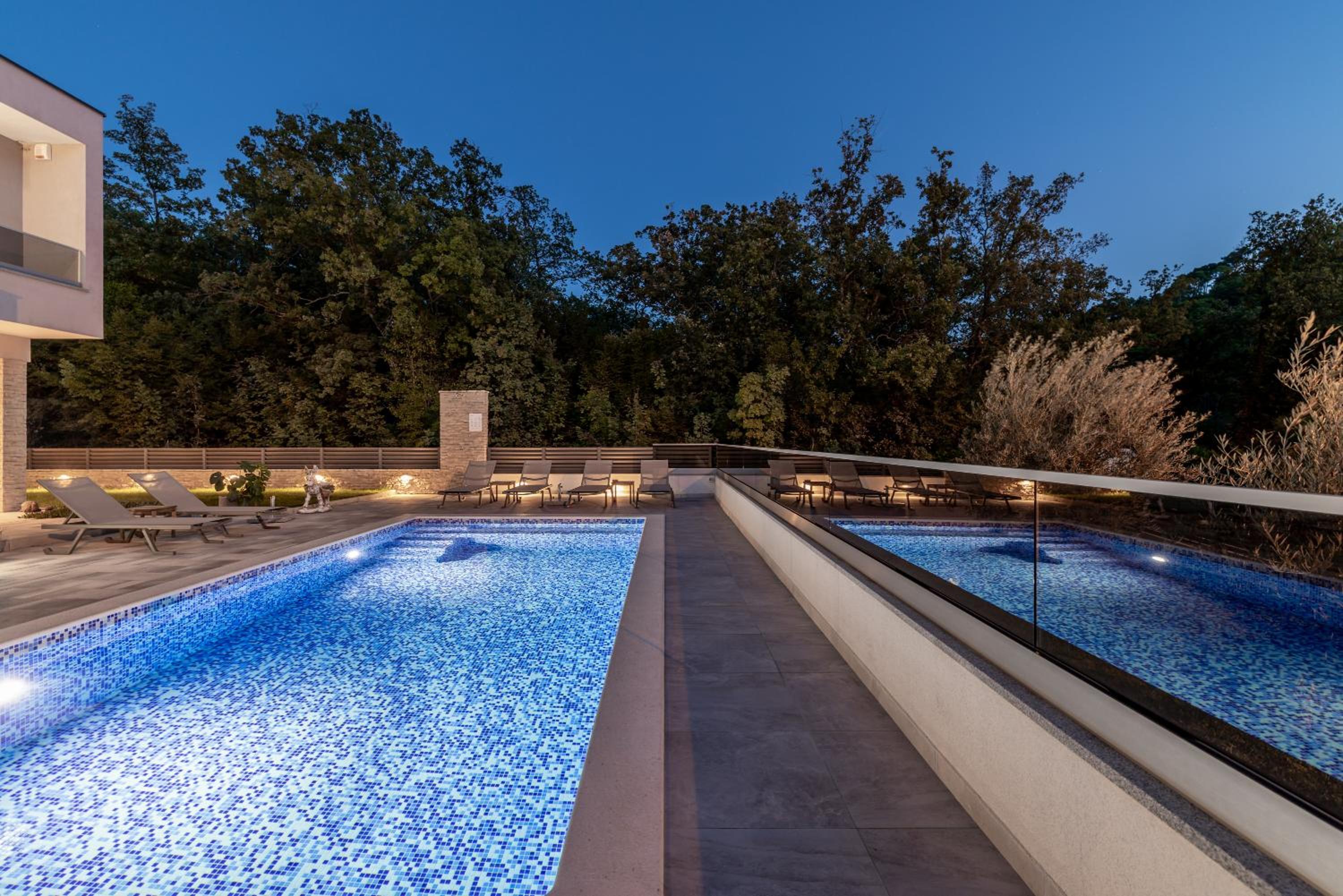 Luxury Villa Oriolus, heated pool, sauna, Split view 3