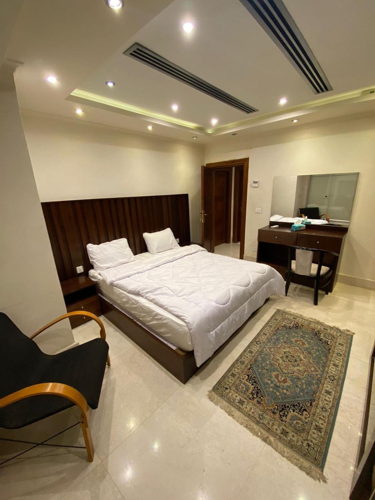 a 3 bedroom apartment with lovely Nile view