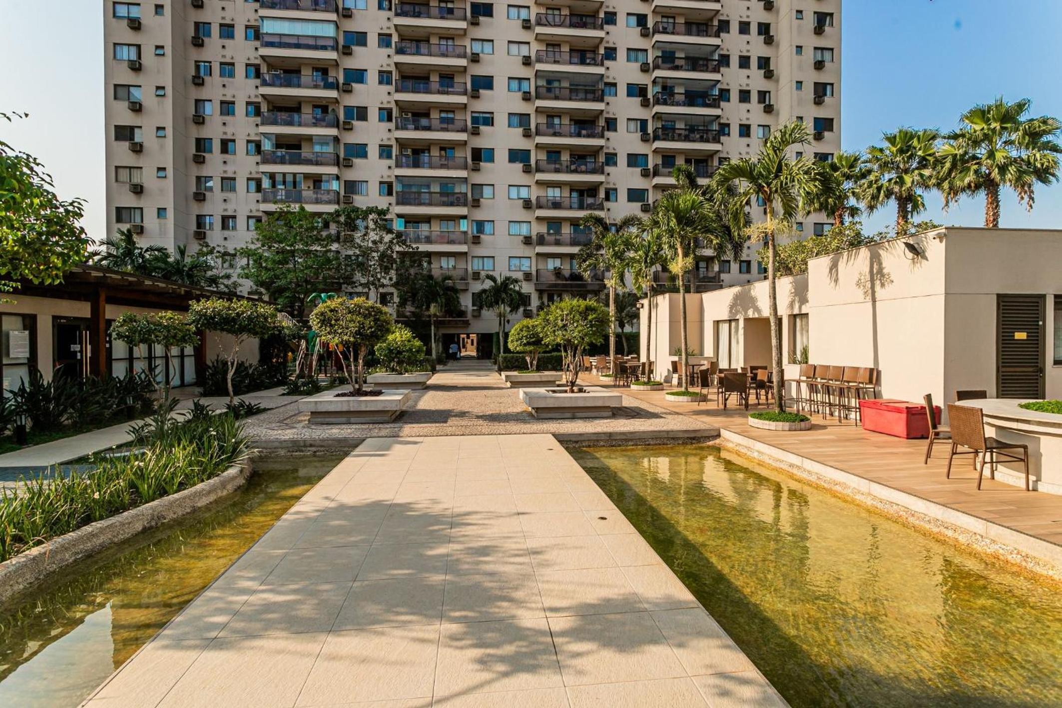 Barra Buzz - 4 Hóspedes, Conforto e Piscina