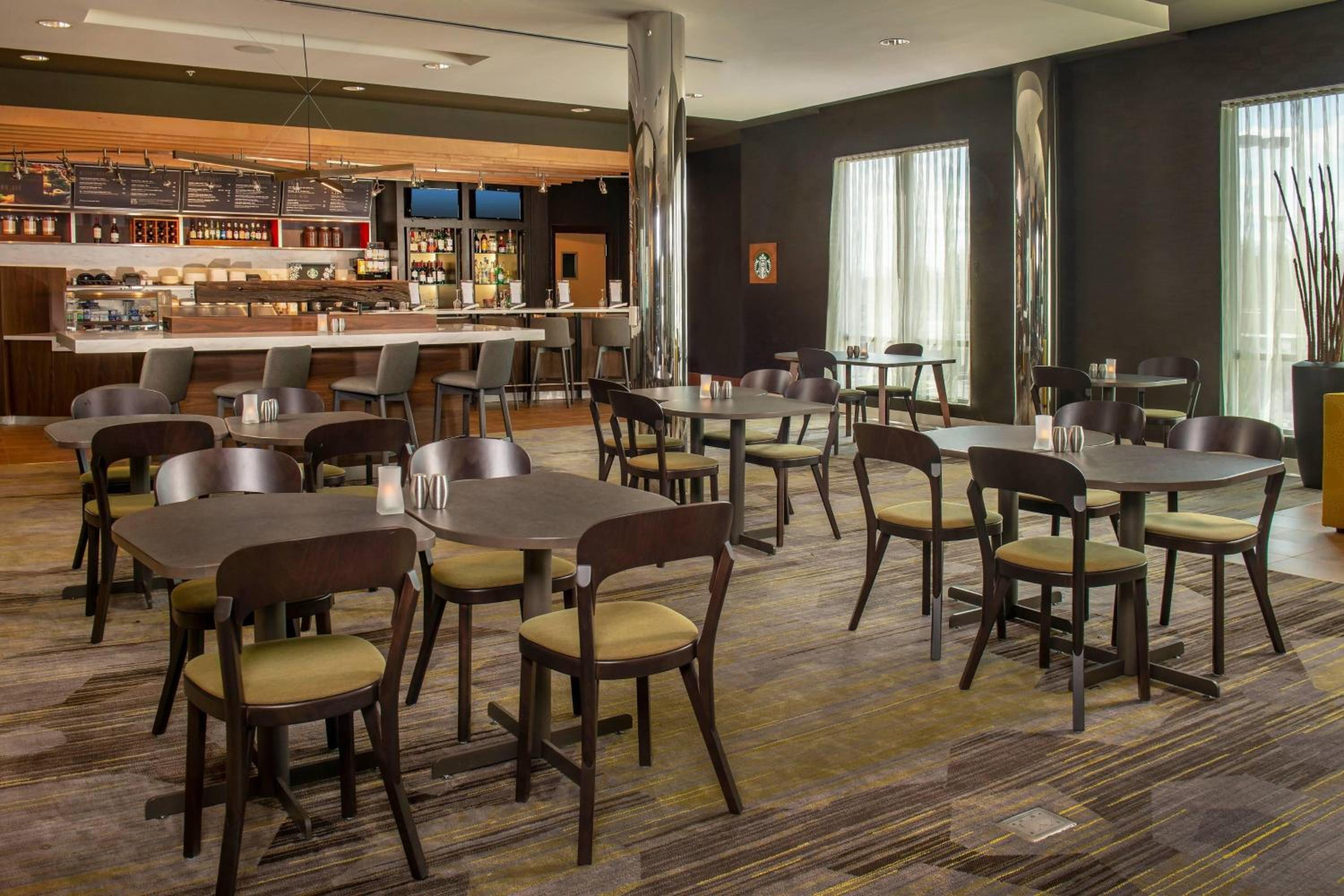 Hagerstown Vacations - Courtyard by Marriott Hagerstown - Property Image 9