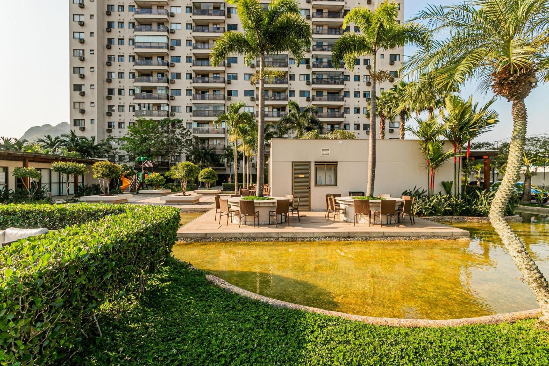 Barra Buzz - 4 Hóspedes, Conforto e Piscina