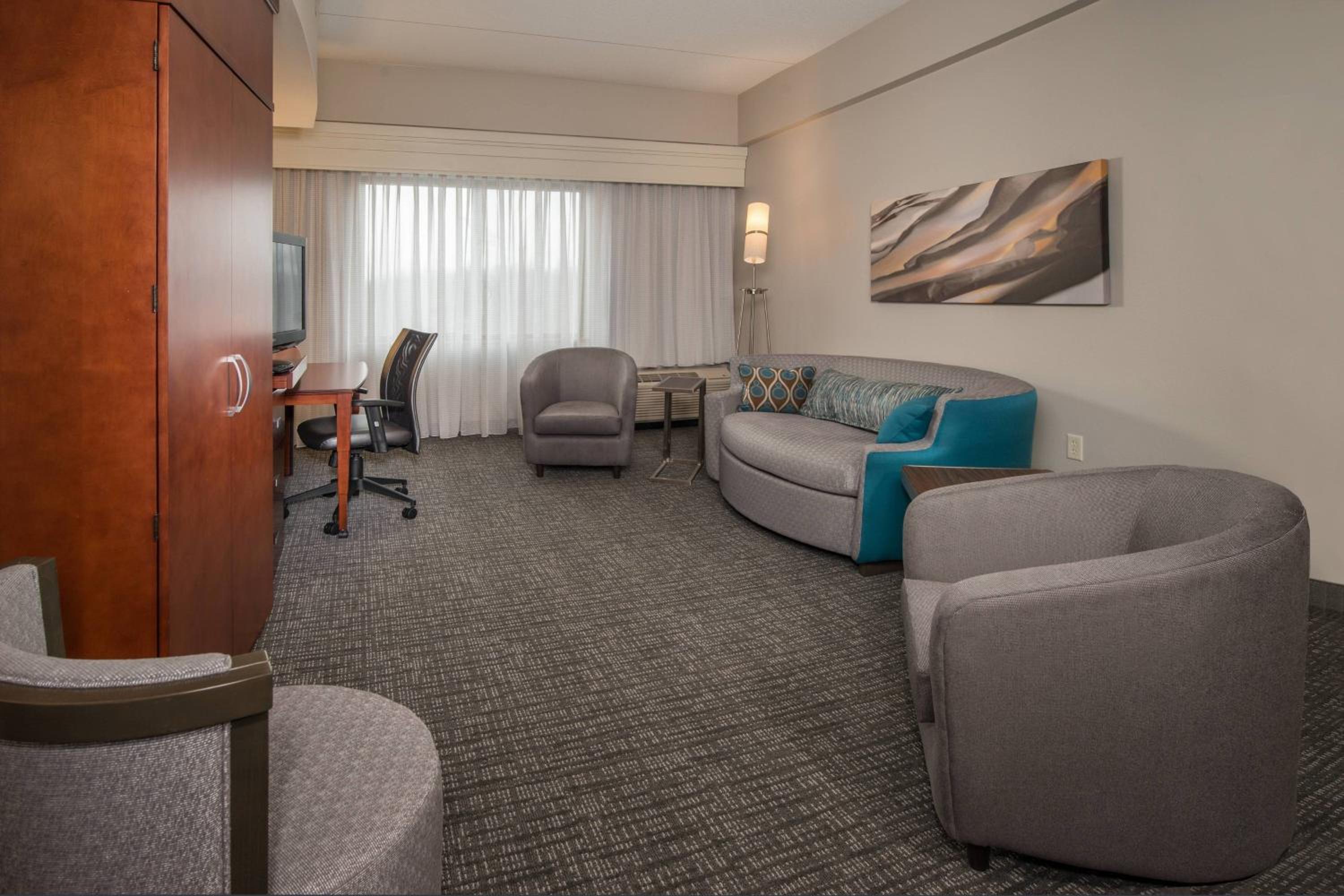 Hagerstown Vacations - Courtyard by Marriott Hagerstown - Property Image 23