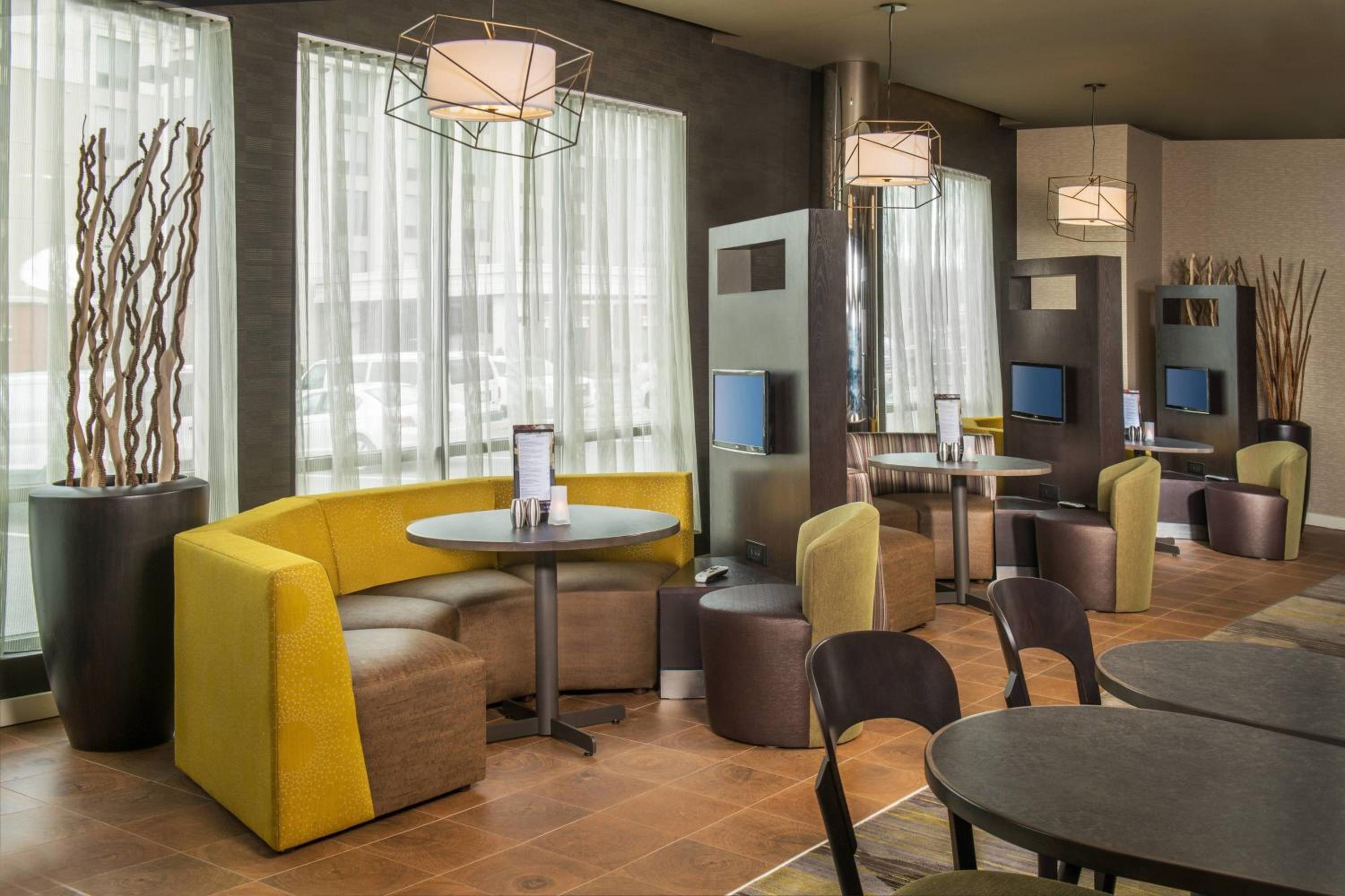 Hagerstown Vacations - Courtyard by Marriott Hagerstown - Property Image 2