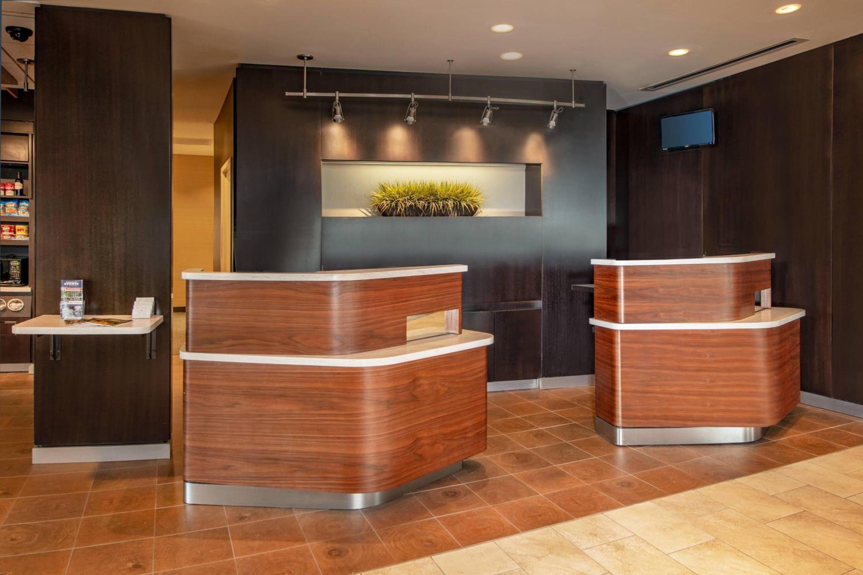 Hagerstown Vacations - Courtyard by Marriott Hagerstown - Property Image 32