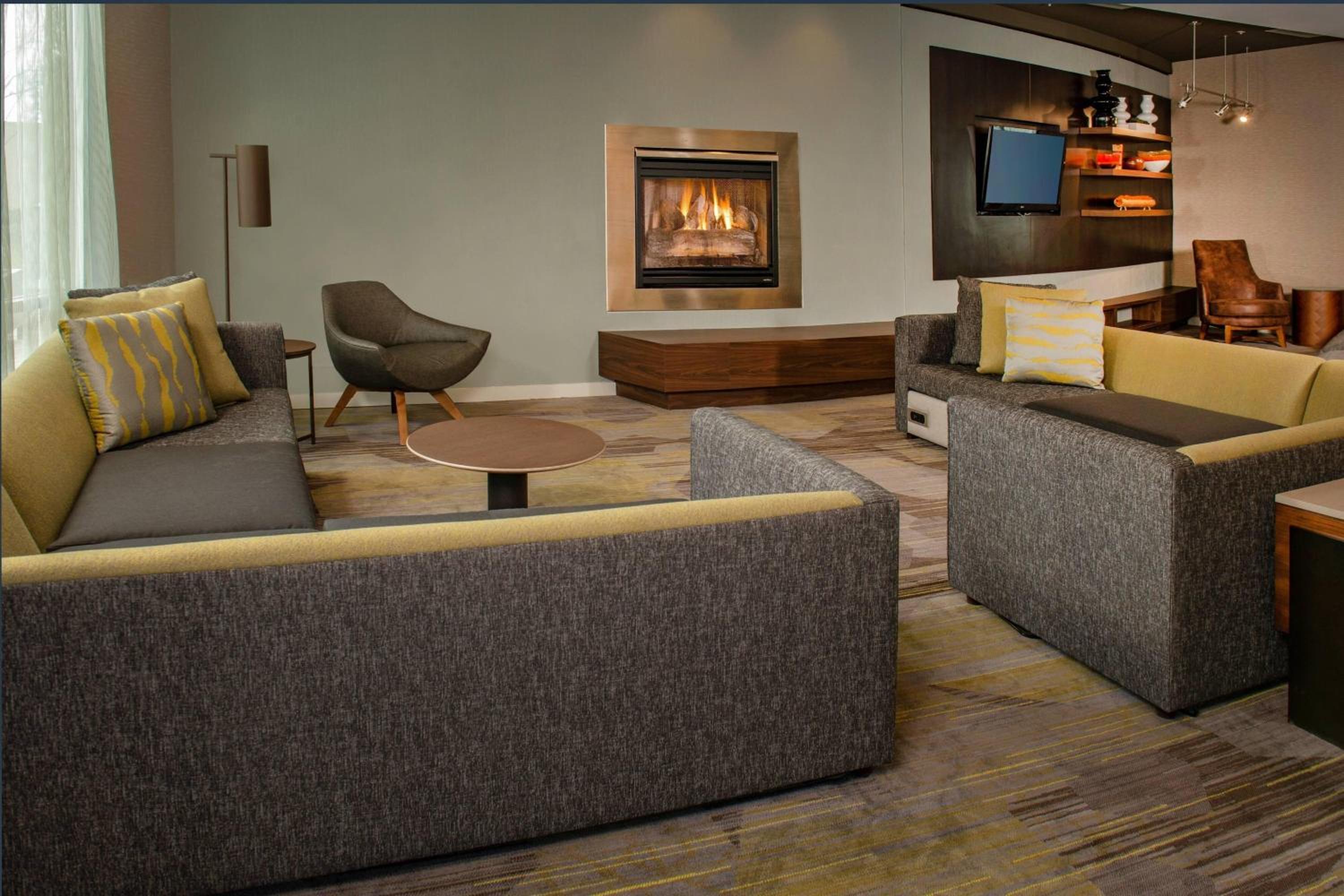 Hagerstown Vacations - Courtyard by Marriott Hagerstown - Property Image 7