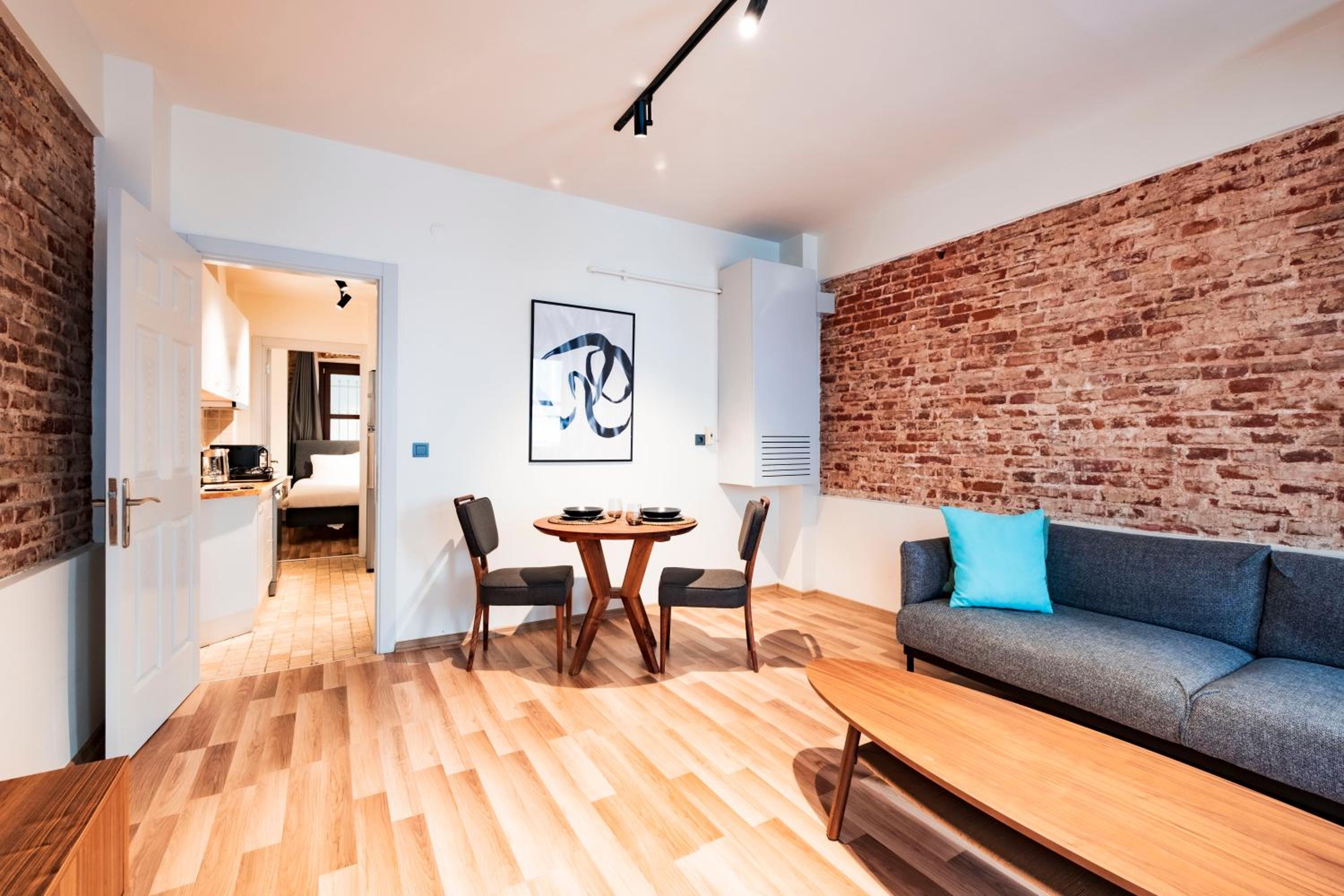 Homie Suites - Modern Apartments Nearby Istıklal Street & Galata Tower