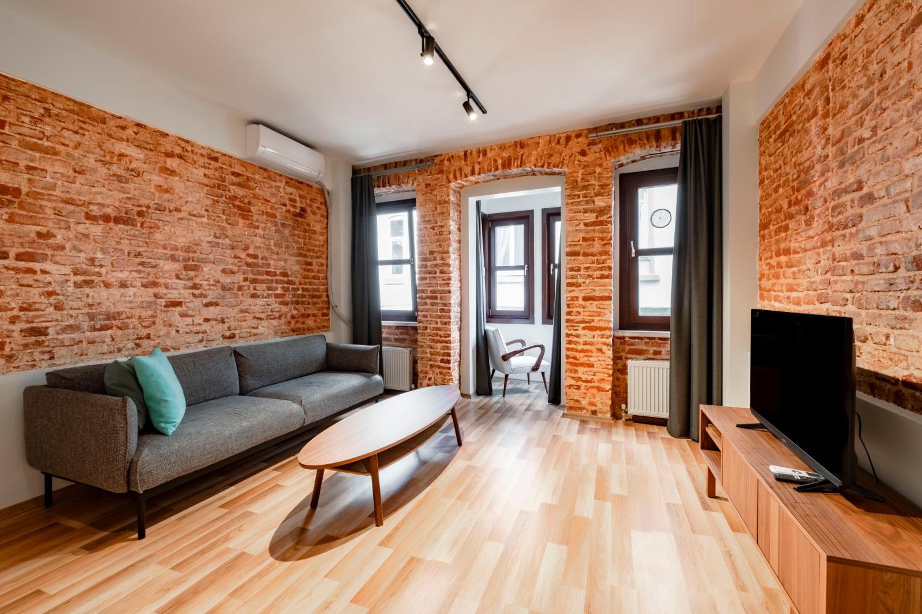 Homie Suites - Modern Apartments Nearby Istıklal Street & Galata Tower