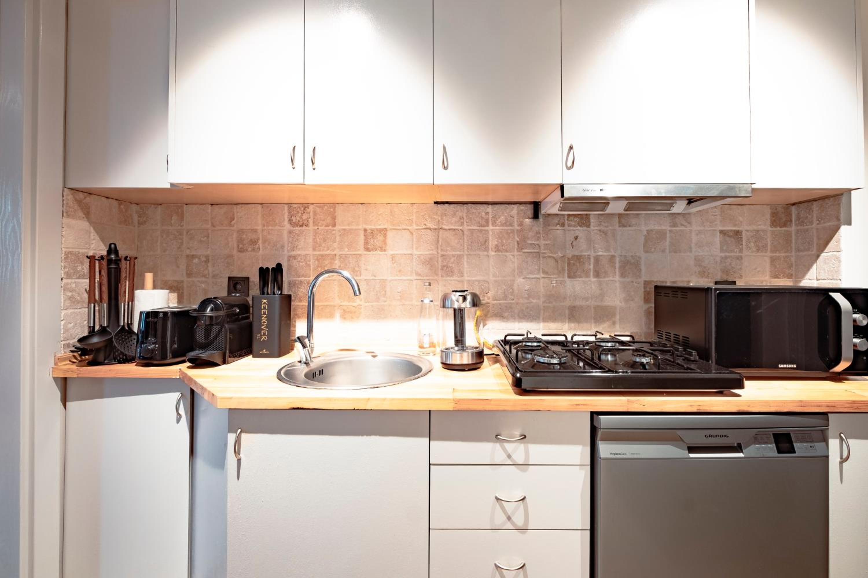 Homie Suites - Modern Apartments Nearby Istıklal Street & Galata Tower