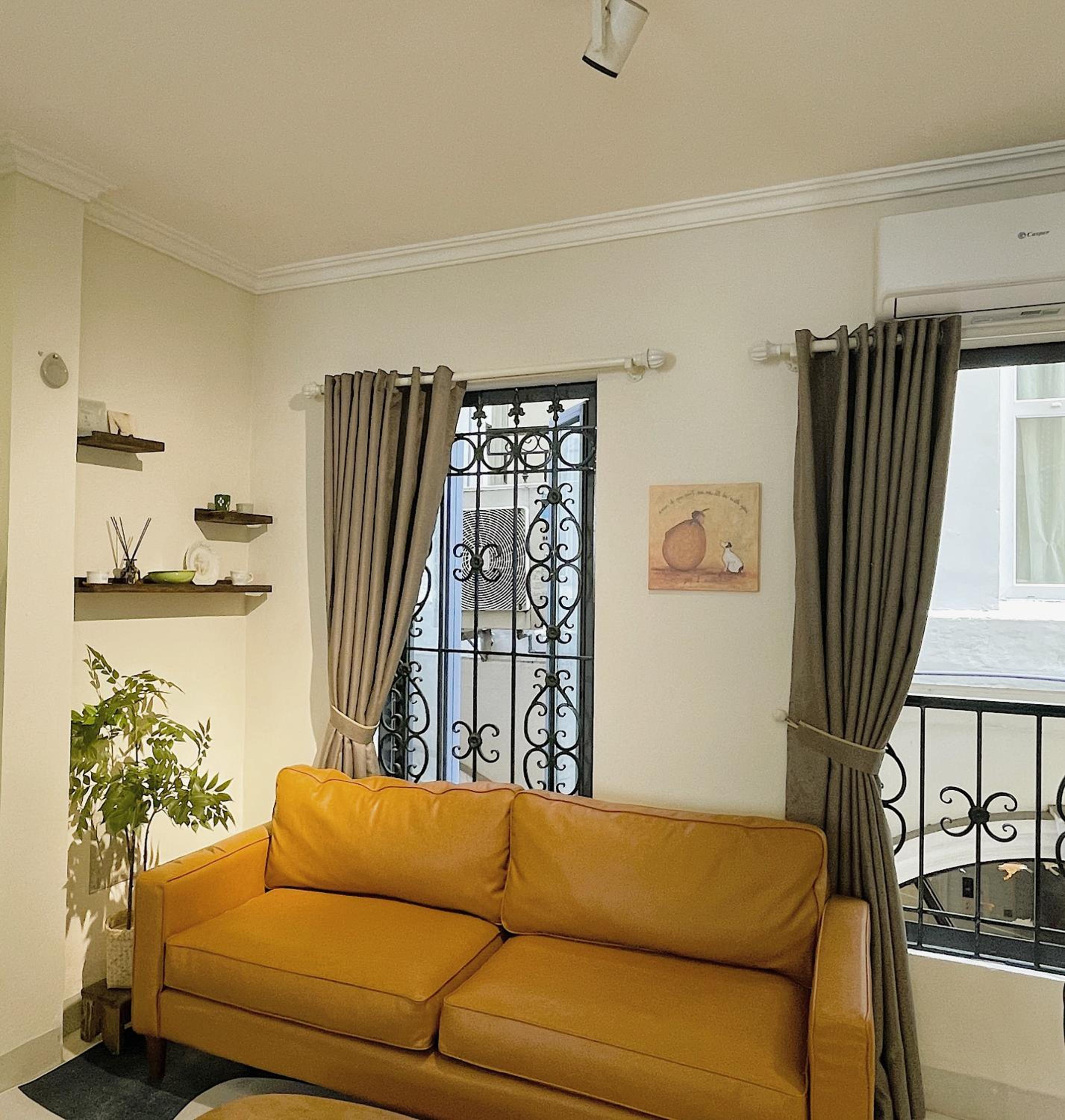 Migo Housing - Lift Access - Hanoi Beer Street - Central and Spacious - Ensuite Kitchen - Ensuite Bathroom