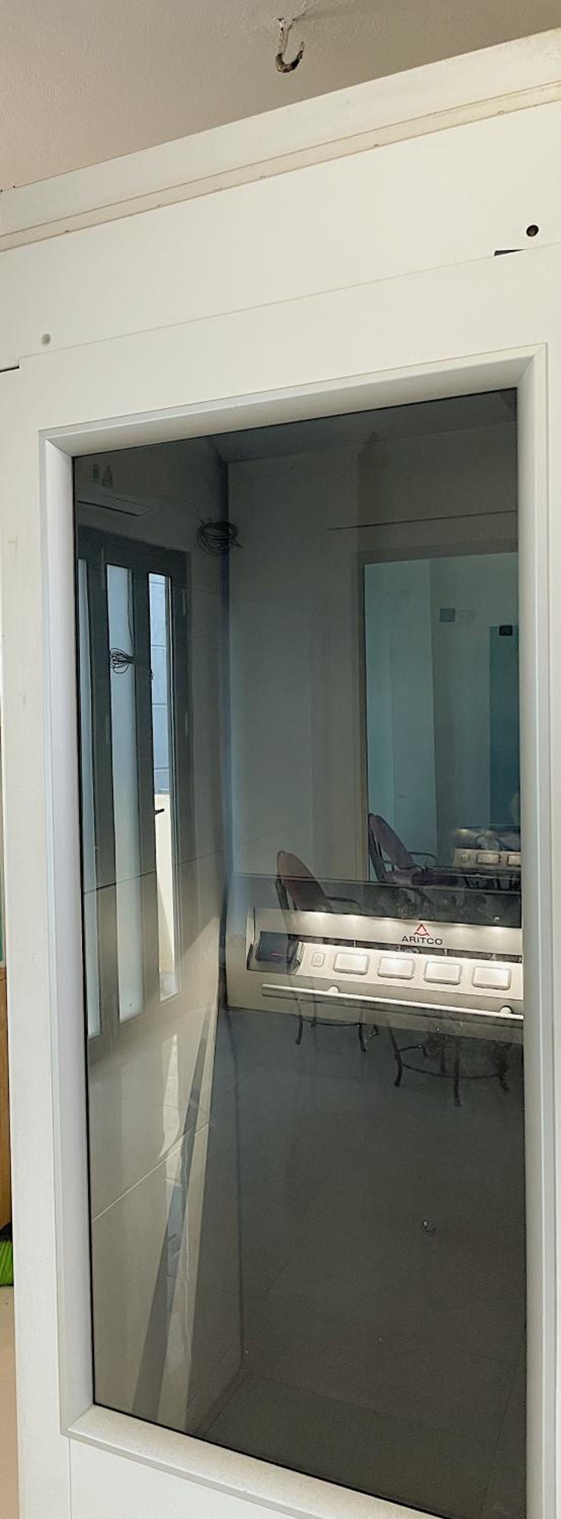 Migo Housing - Lift Access - Hanoi Beer Street - Central and Spacious - Ensuite Kitchen - Ensuite Bathroom
