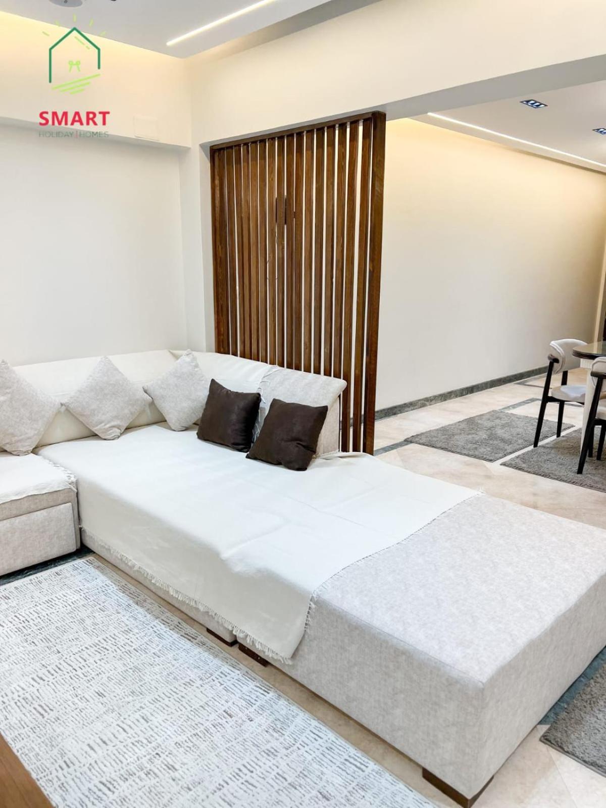 eg-b-202 2bedroom with balcony in Albahr ALazam