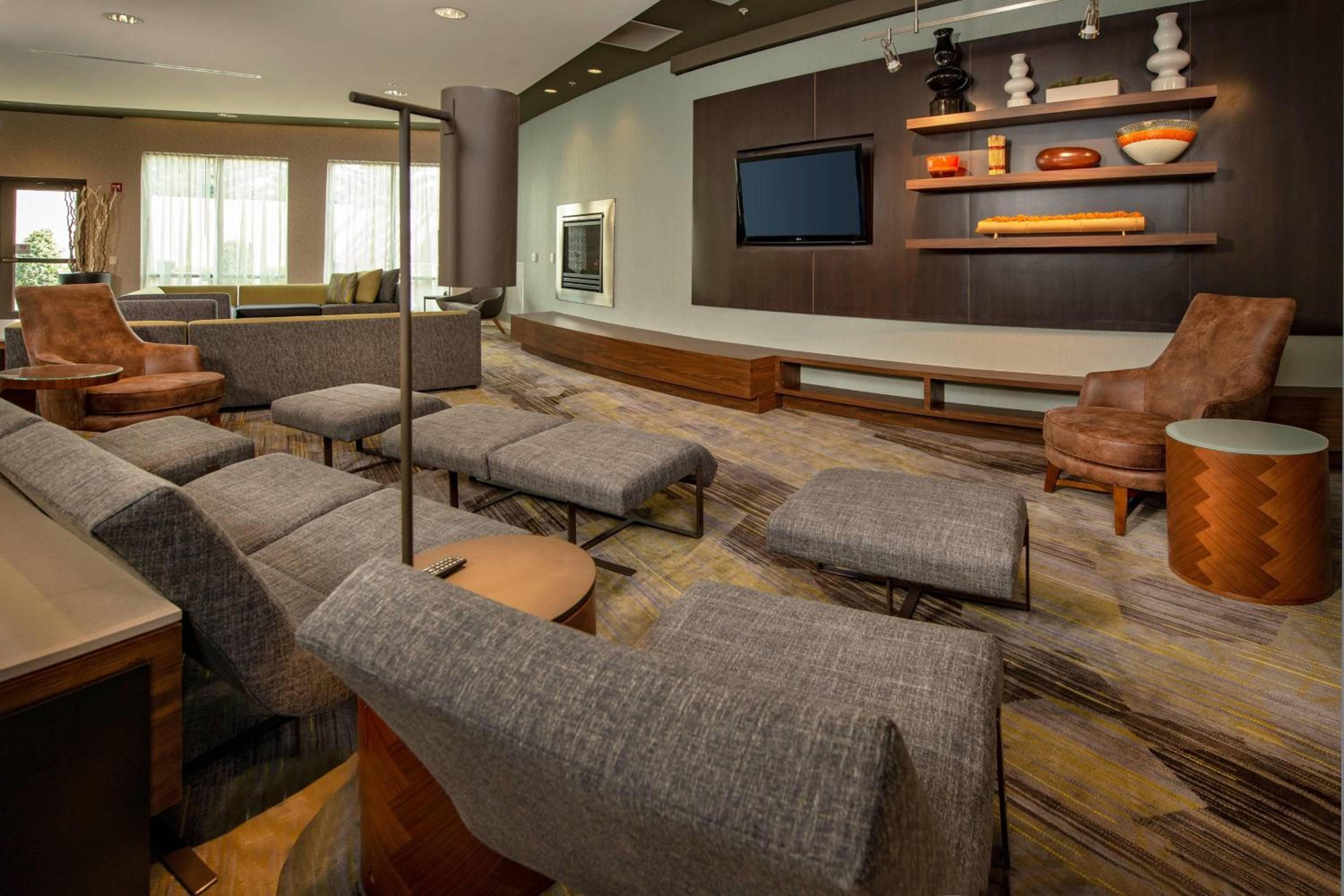 Hagerstown Vacations - Courtyard by Marriott Hagerstown - Property Image 6