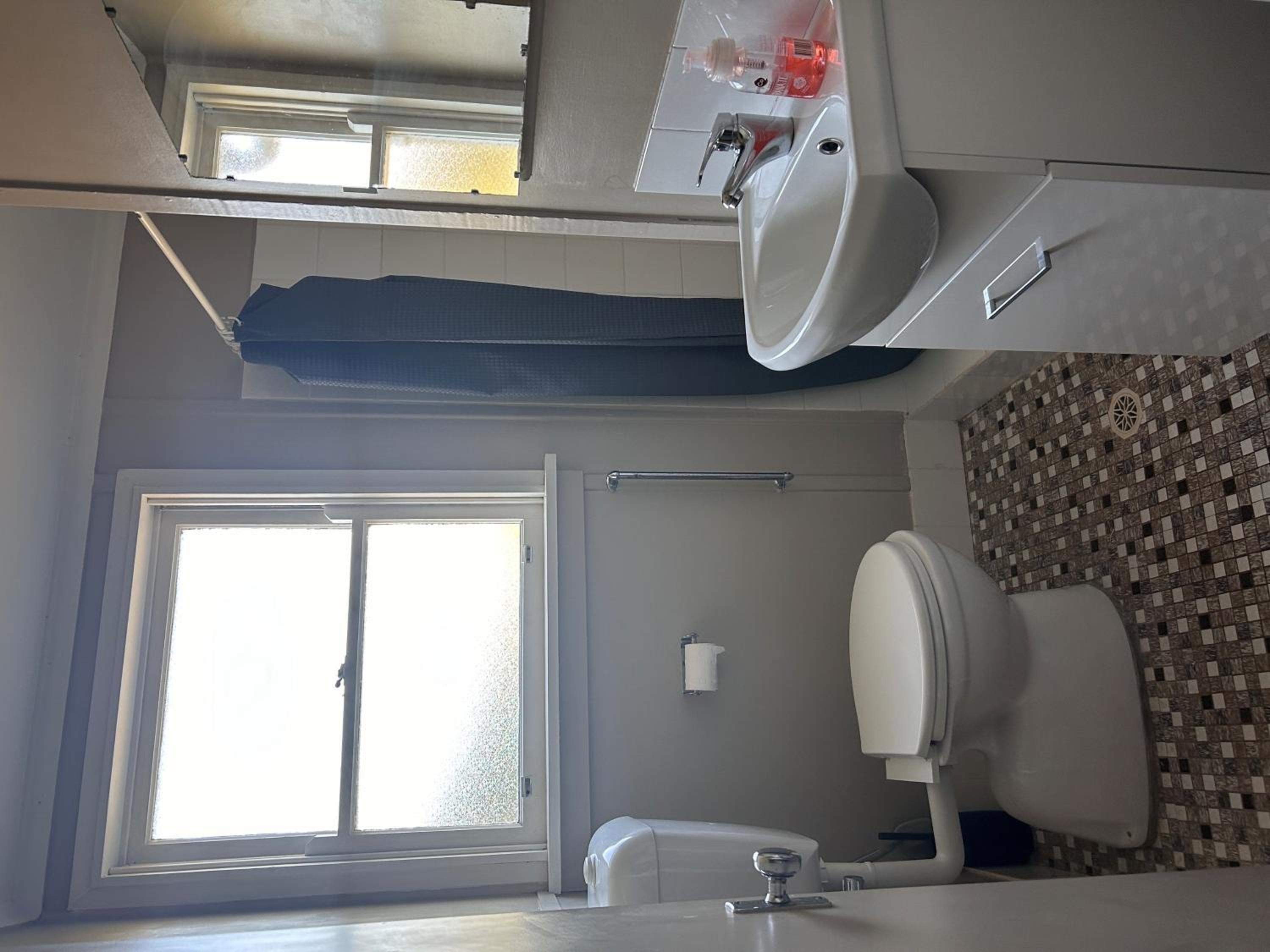 #1 Waddell Studio Apartment