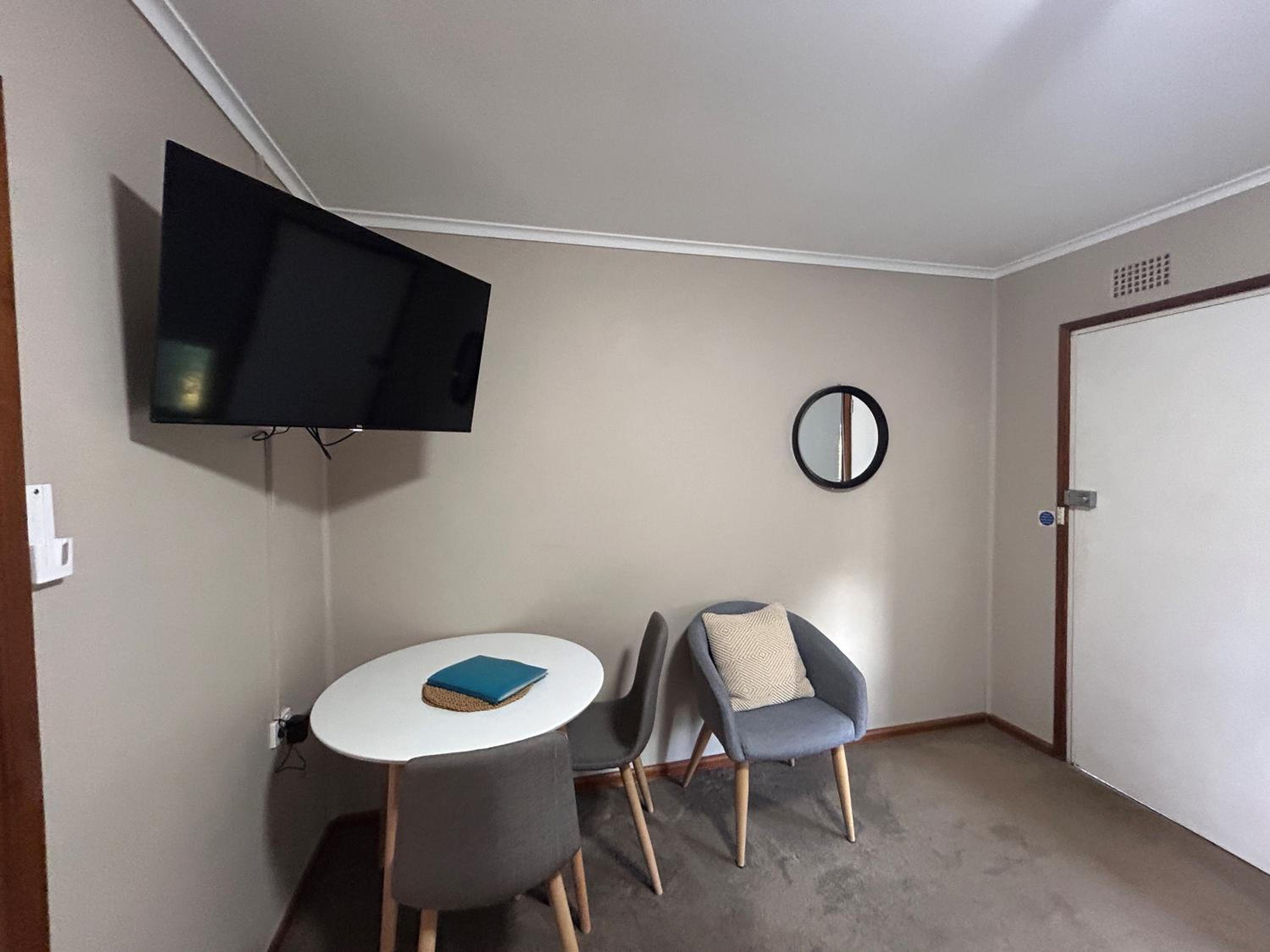#1 Waddell Studio Apartment