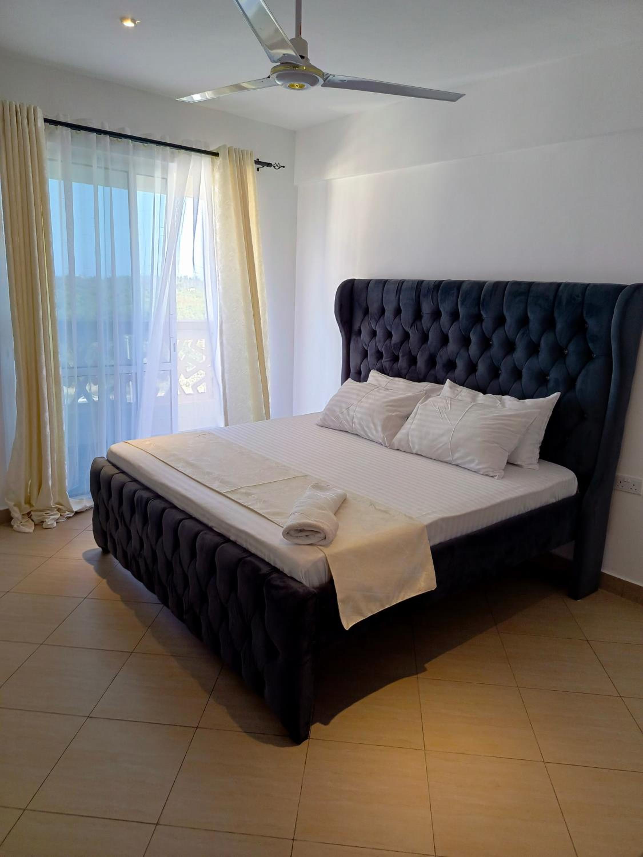 Happy stays homes 2brm view 2